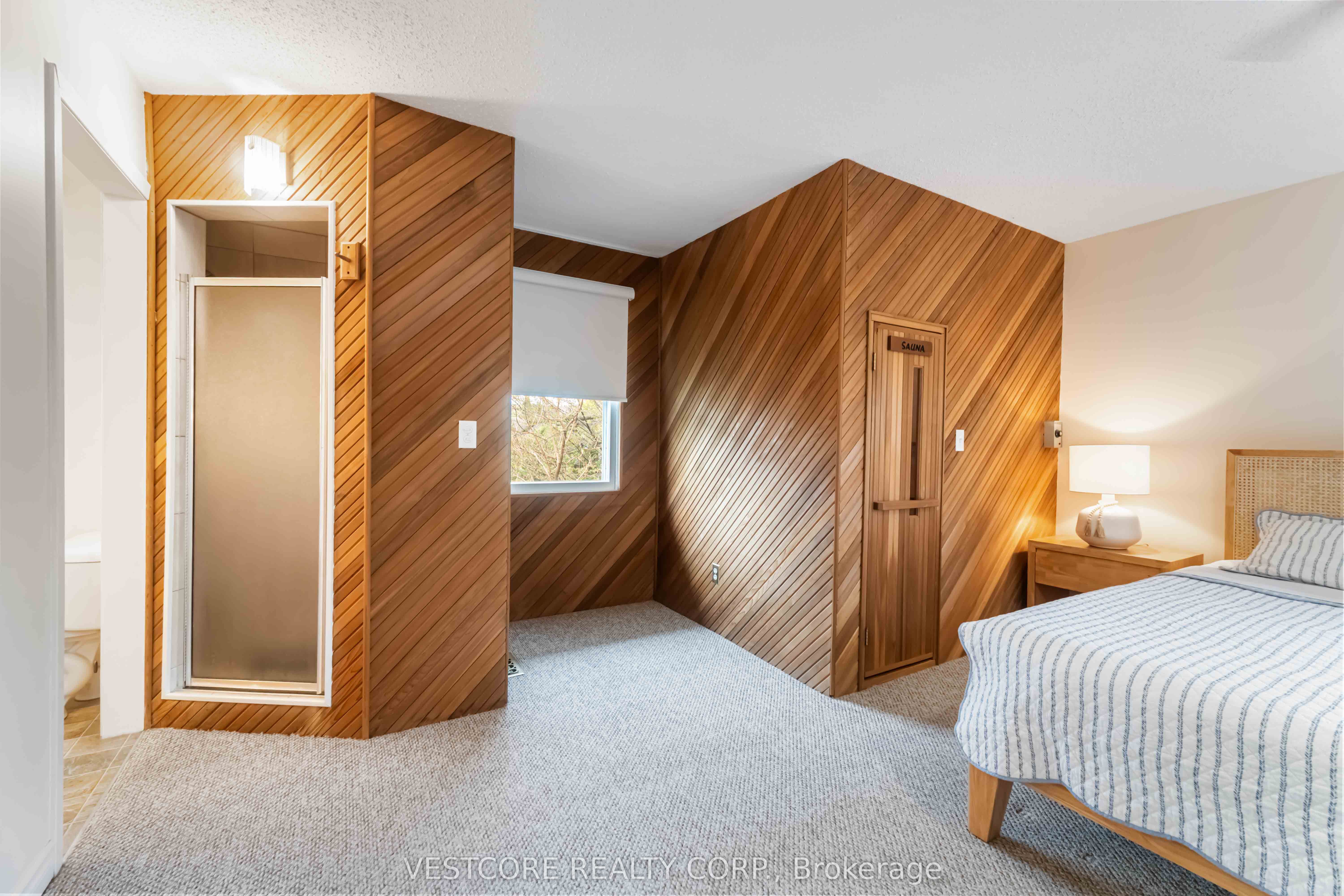 99 E Main Street E Property Photo 17