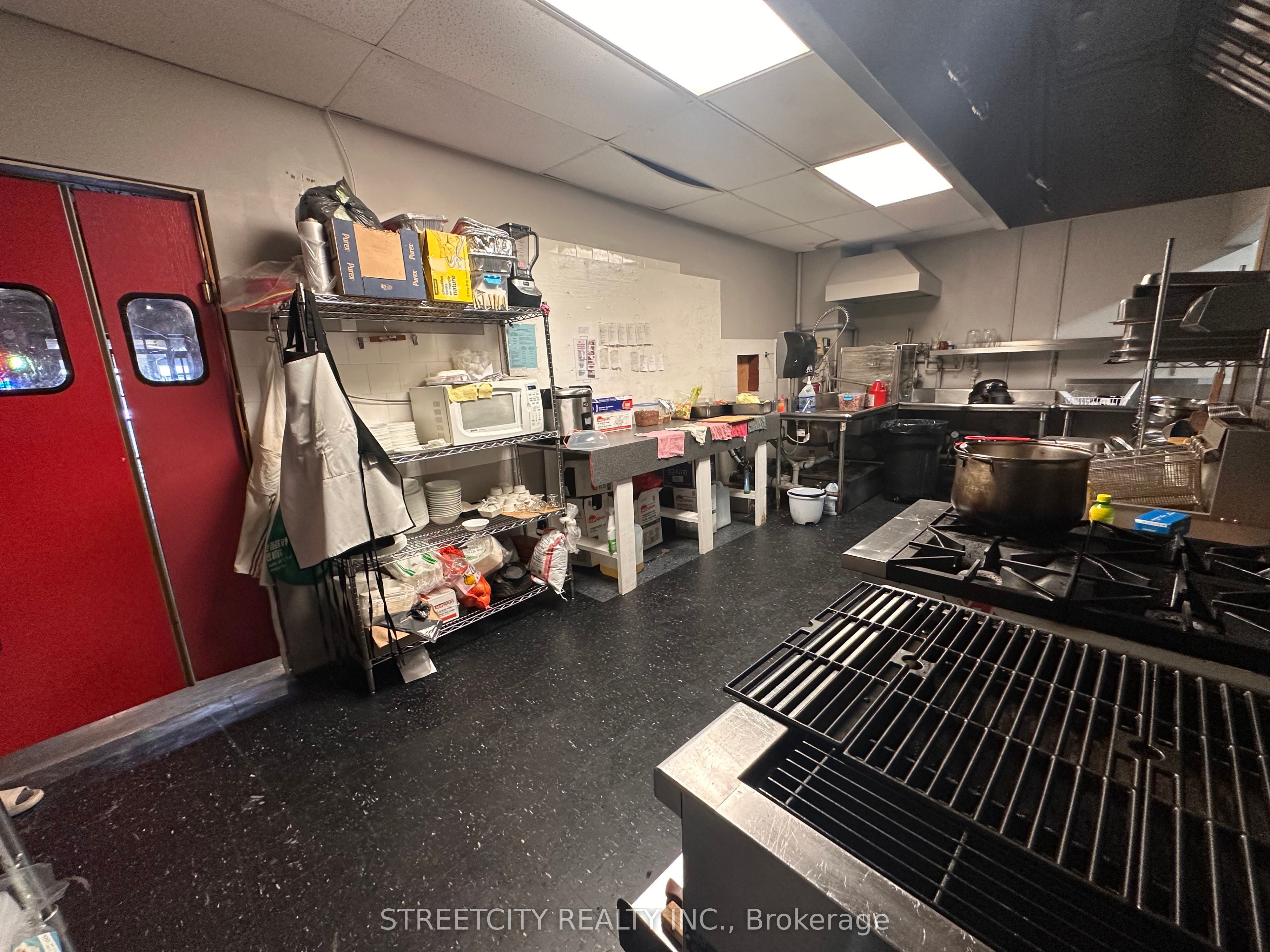 784 Dundas Street Property Photo 12