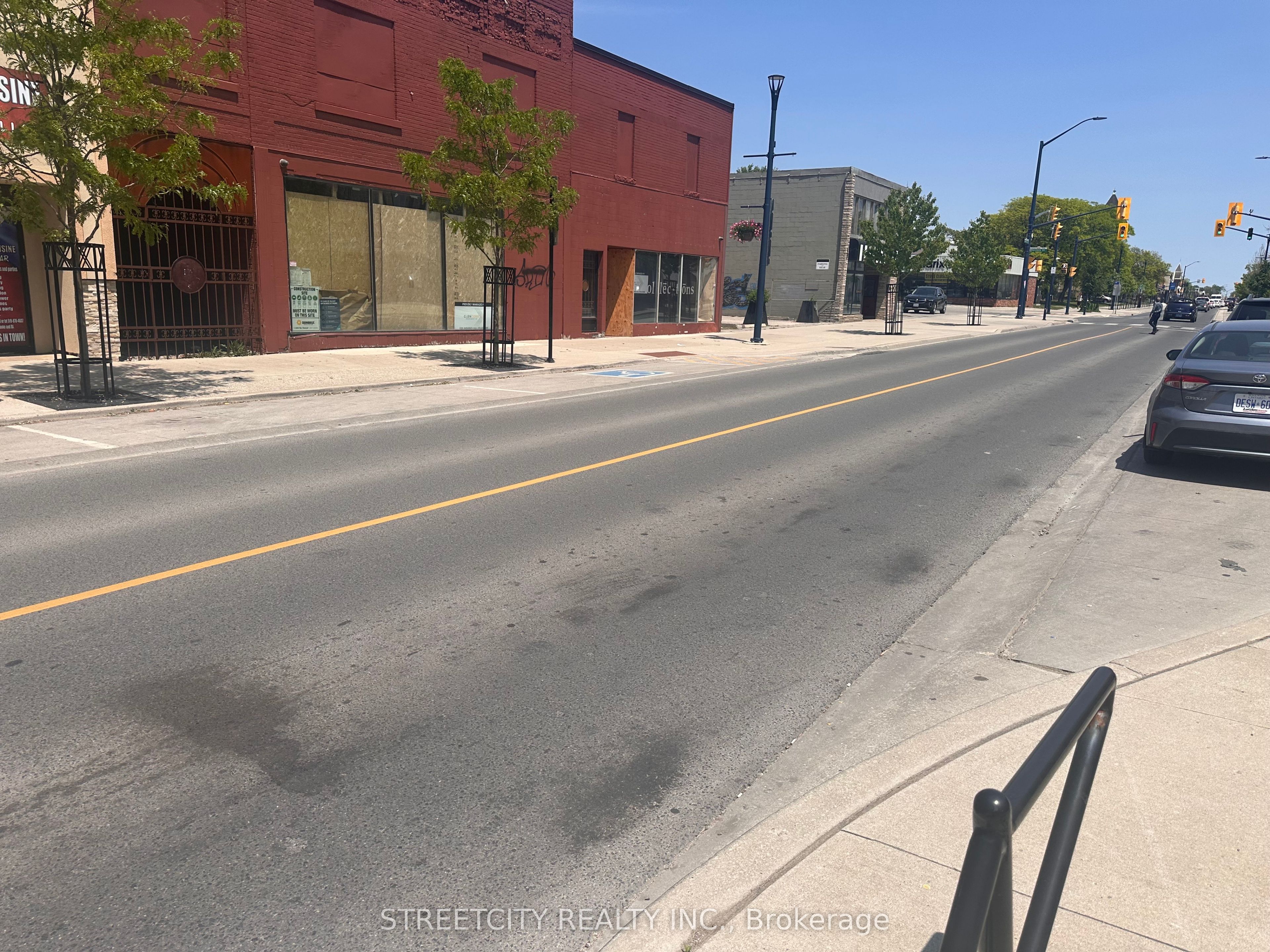 784 Dundas Street Property Photo 16