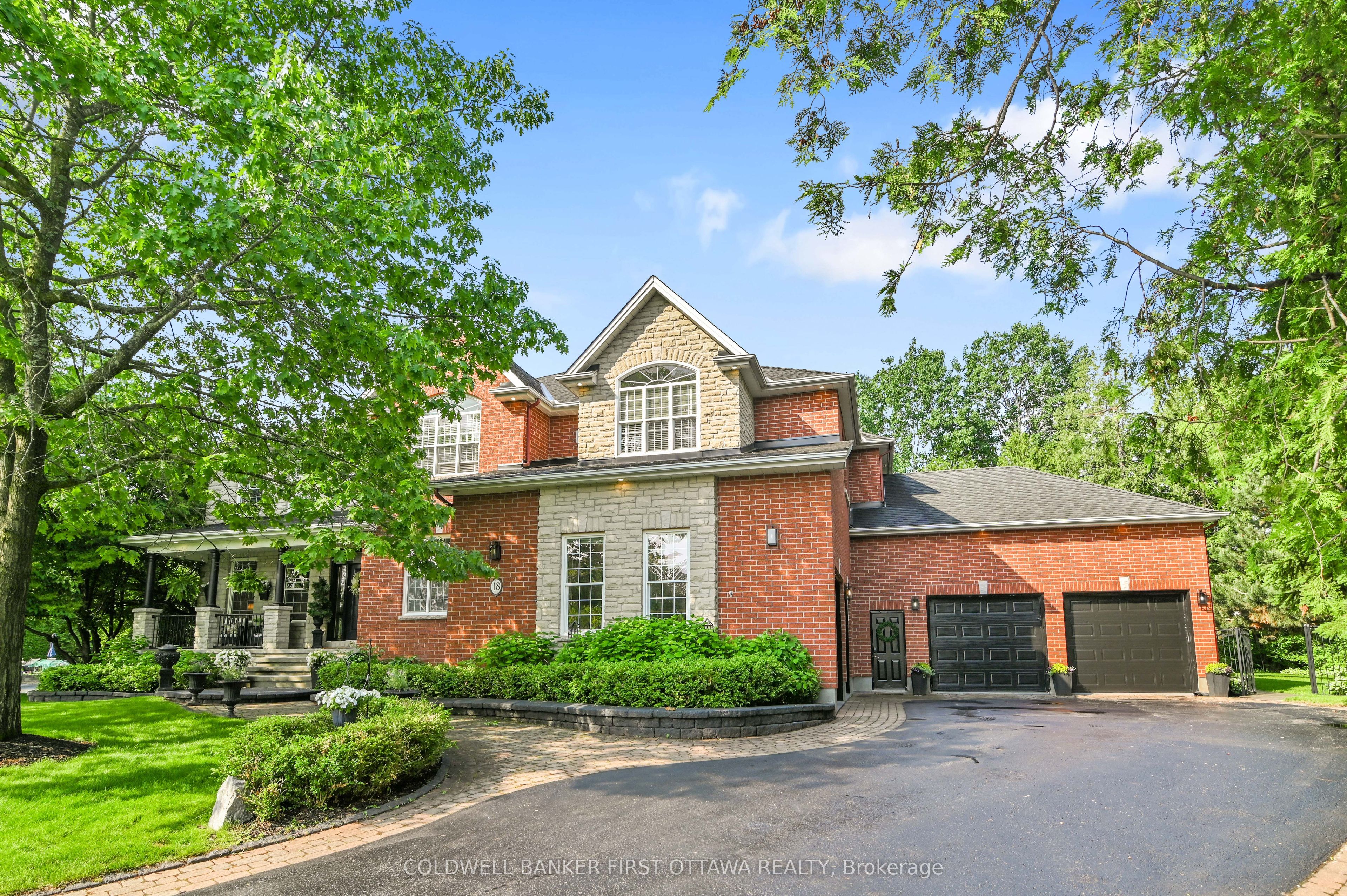 18 Cypress Gardens Property Photo 1