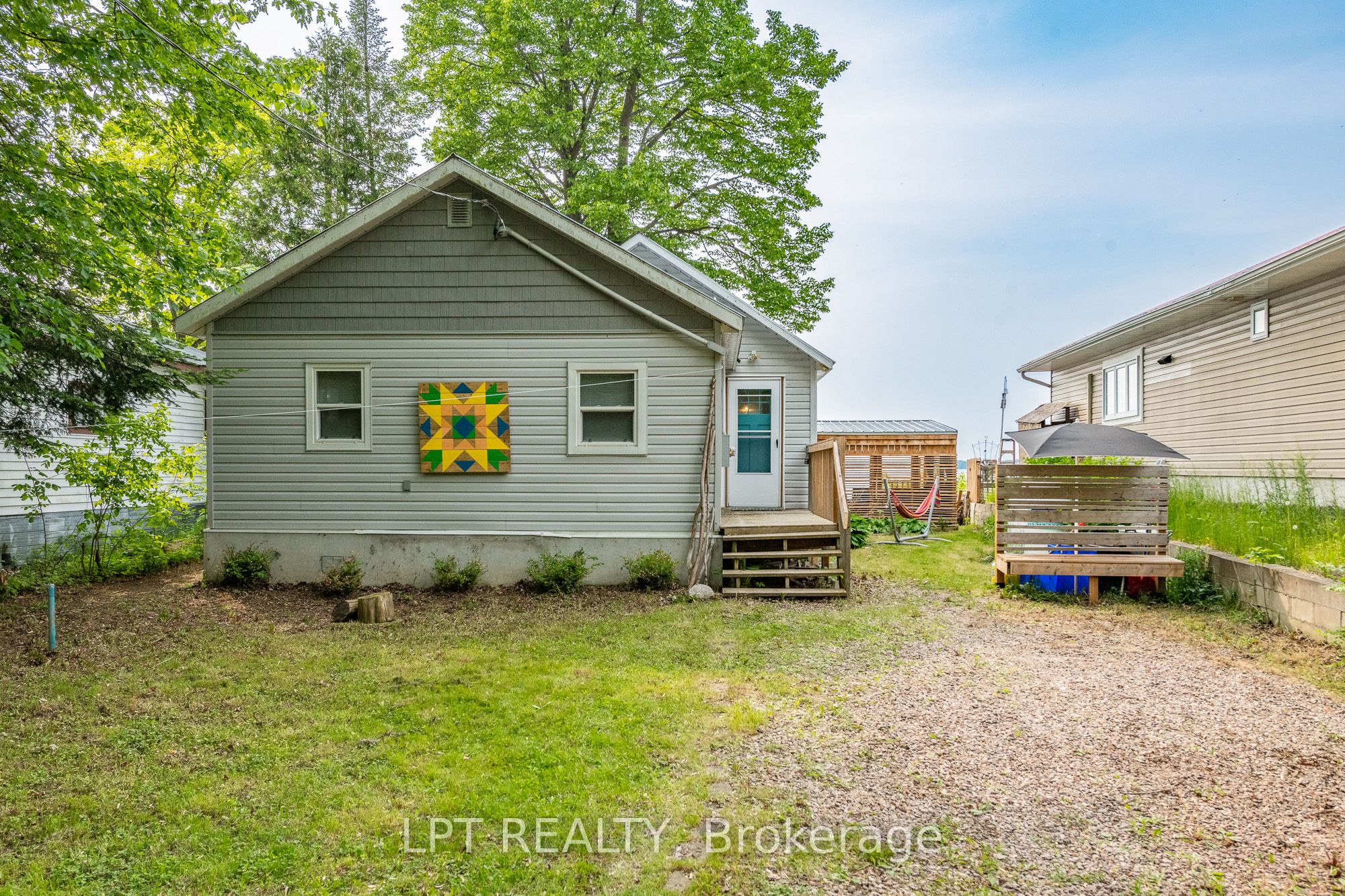 135 Sunset Trail Property Photo 2