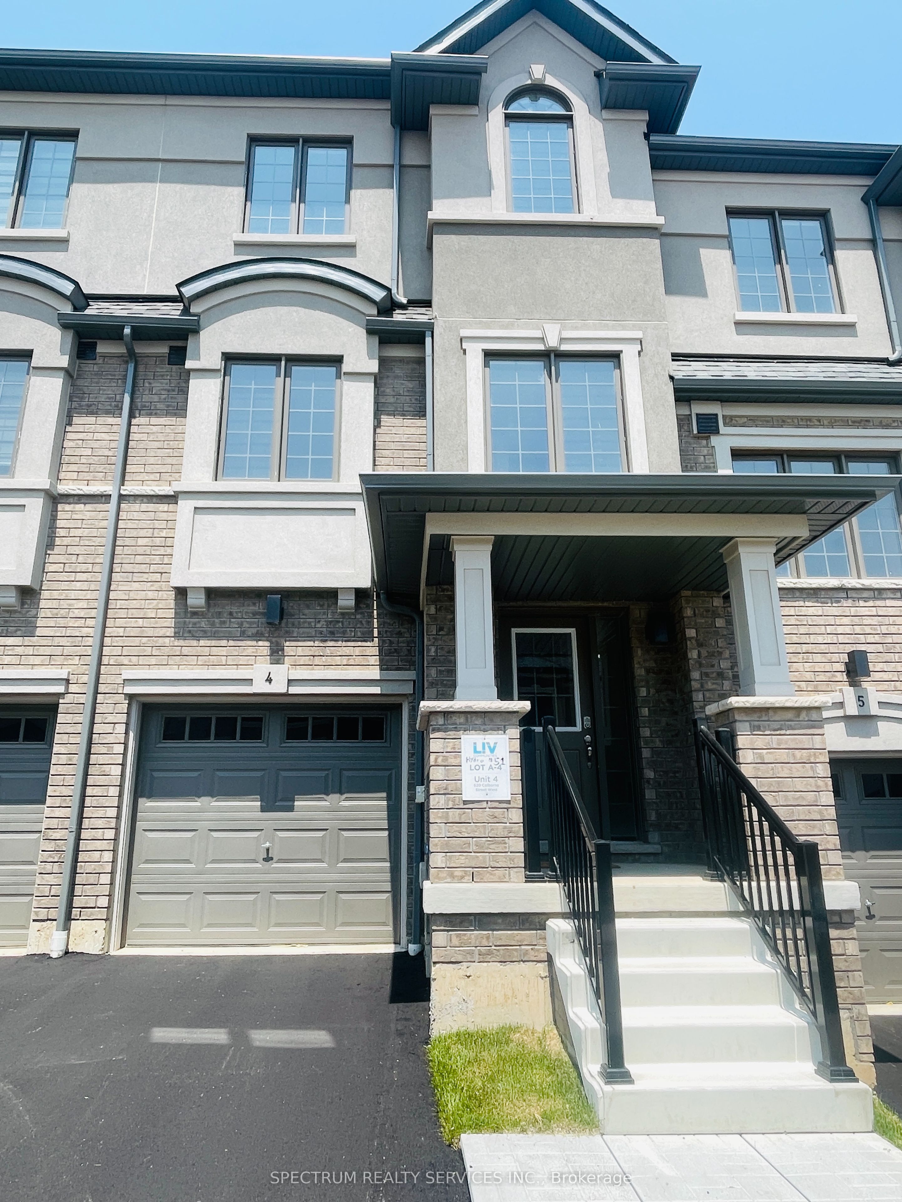 #4 - 620 Colborne Street Property Photo 1