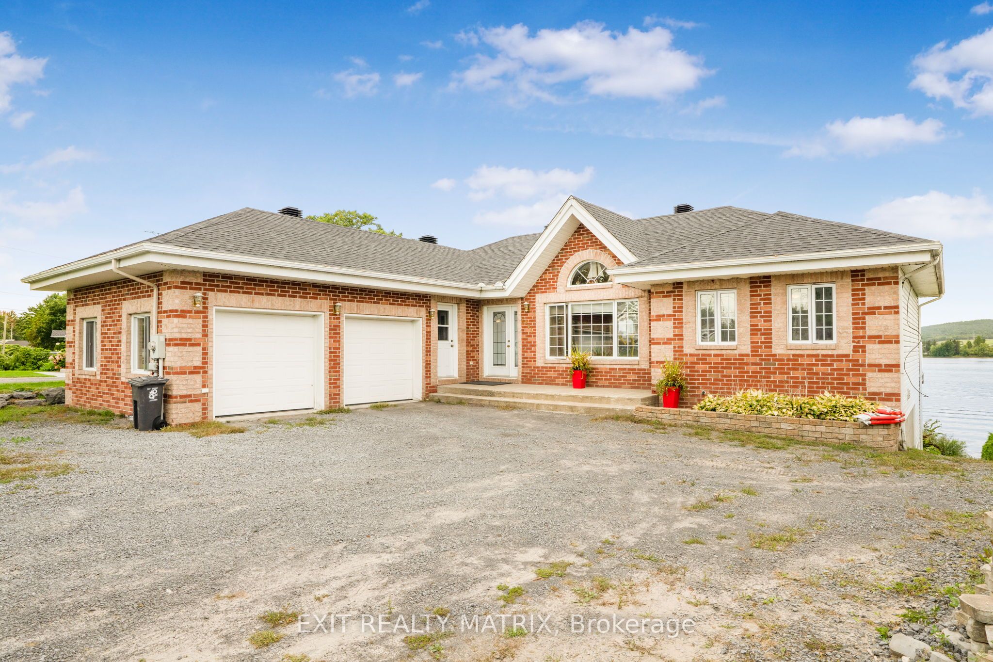 2095 Joseph Street Property Photo 1