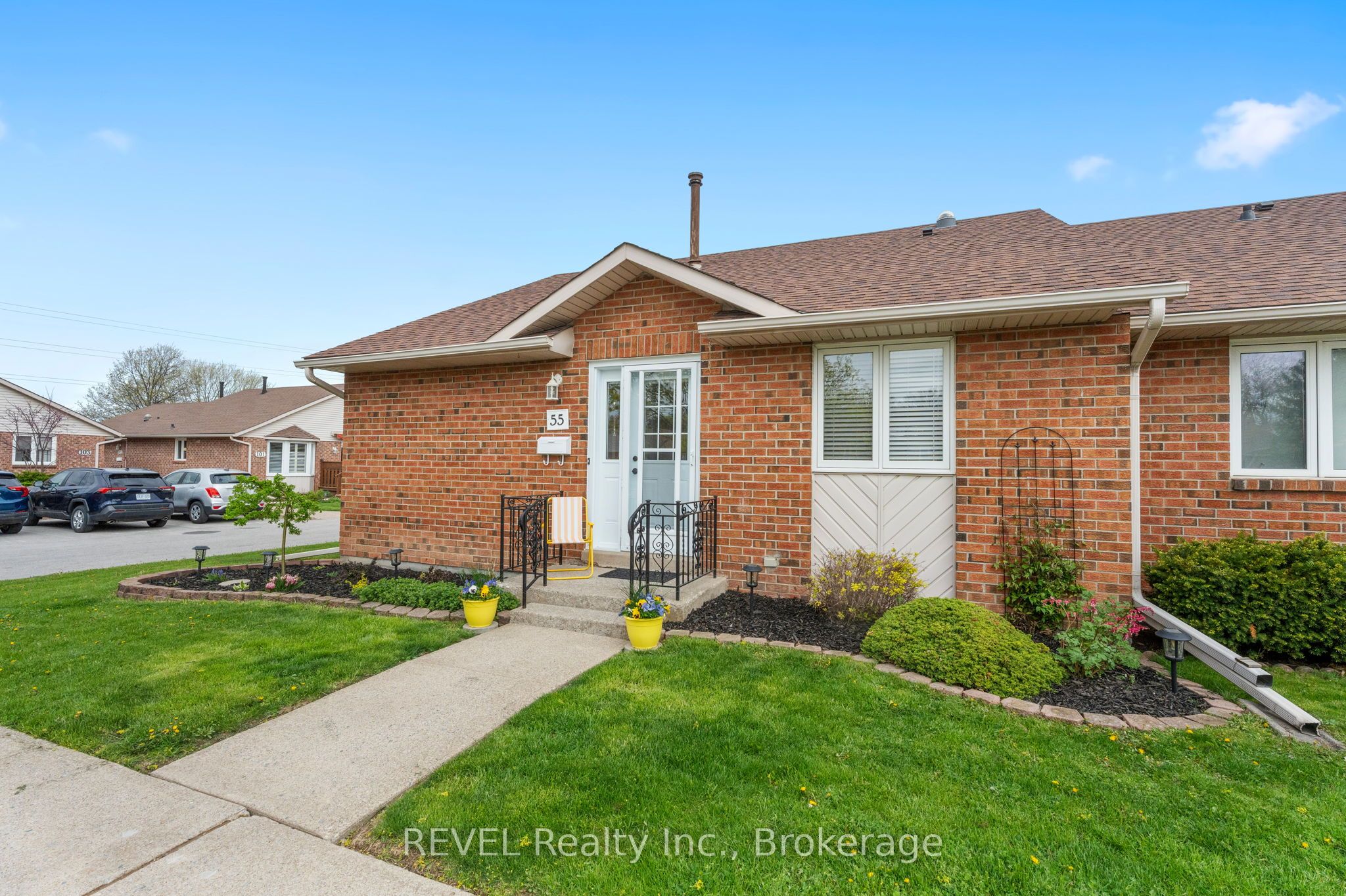 122 Bunting Road 55 Property Photo 2