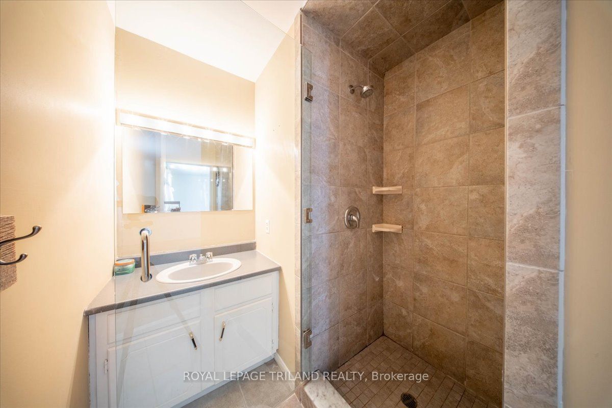 258 Main Street Property Photo 25