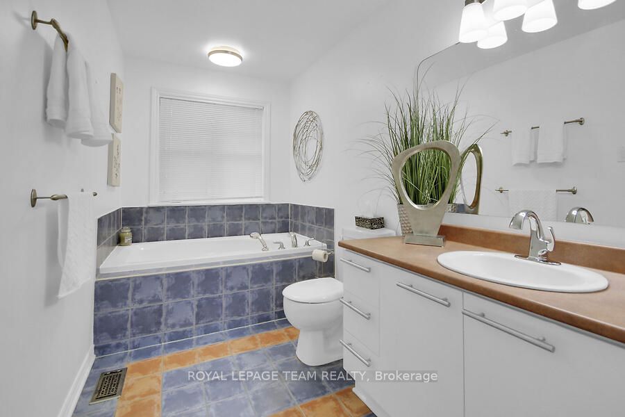 70 Oldfield Street Property Photo 32