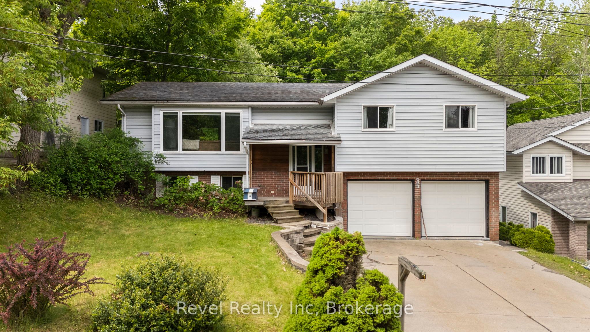 35 Macklaim Dr Property Photo 1