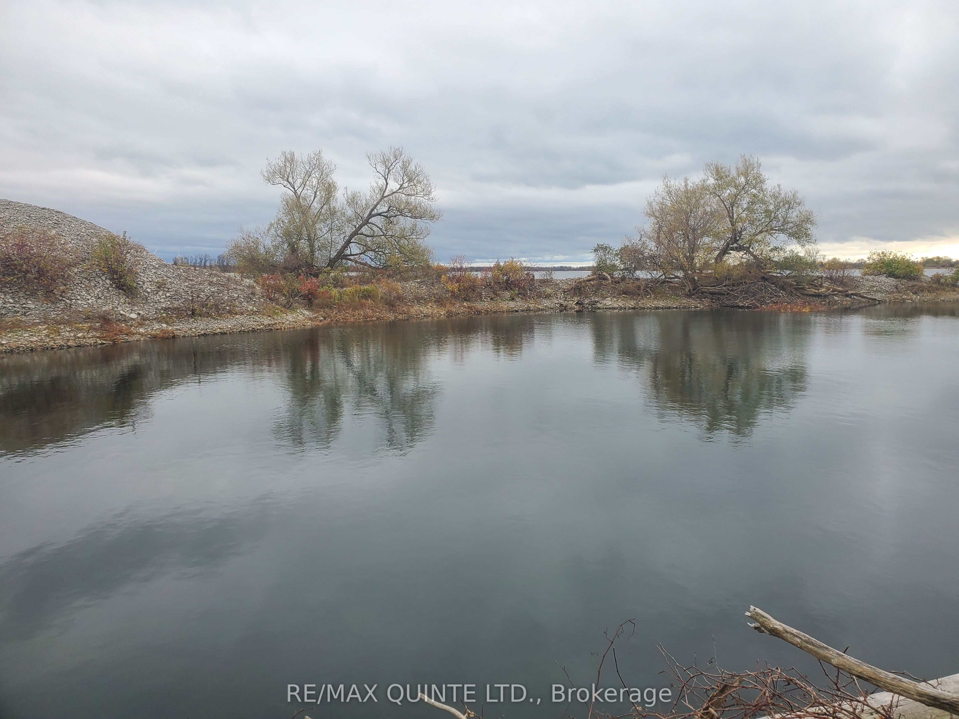 40 Fisherman's Cove Lane Property Photo 2