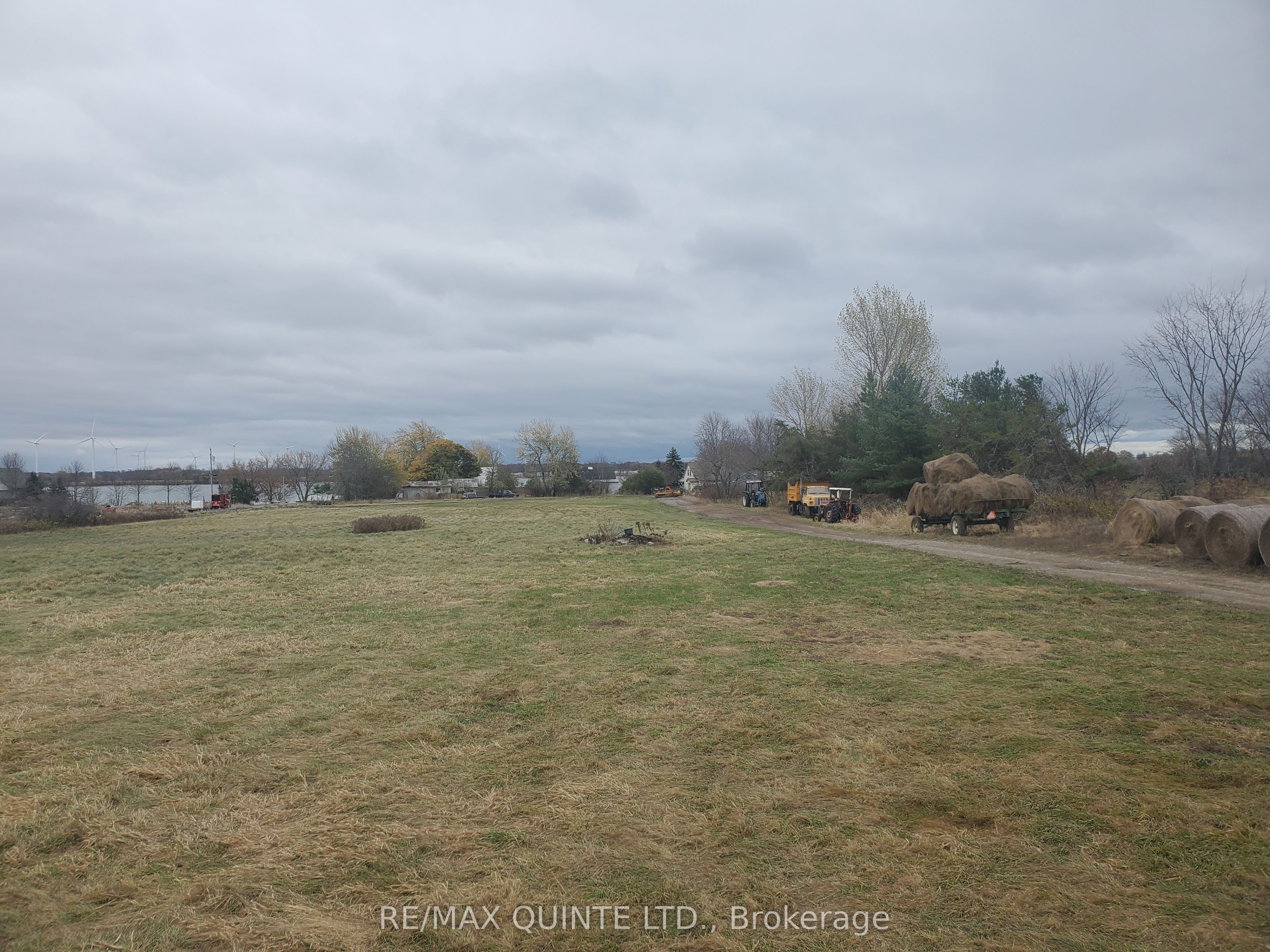 40 Fisherman's Cove Lane Property Photo 9