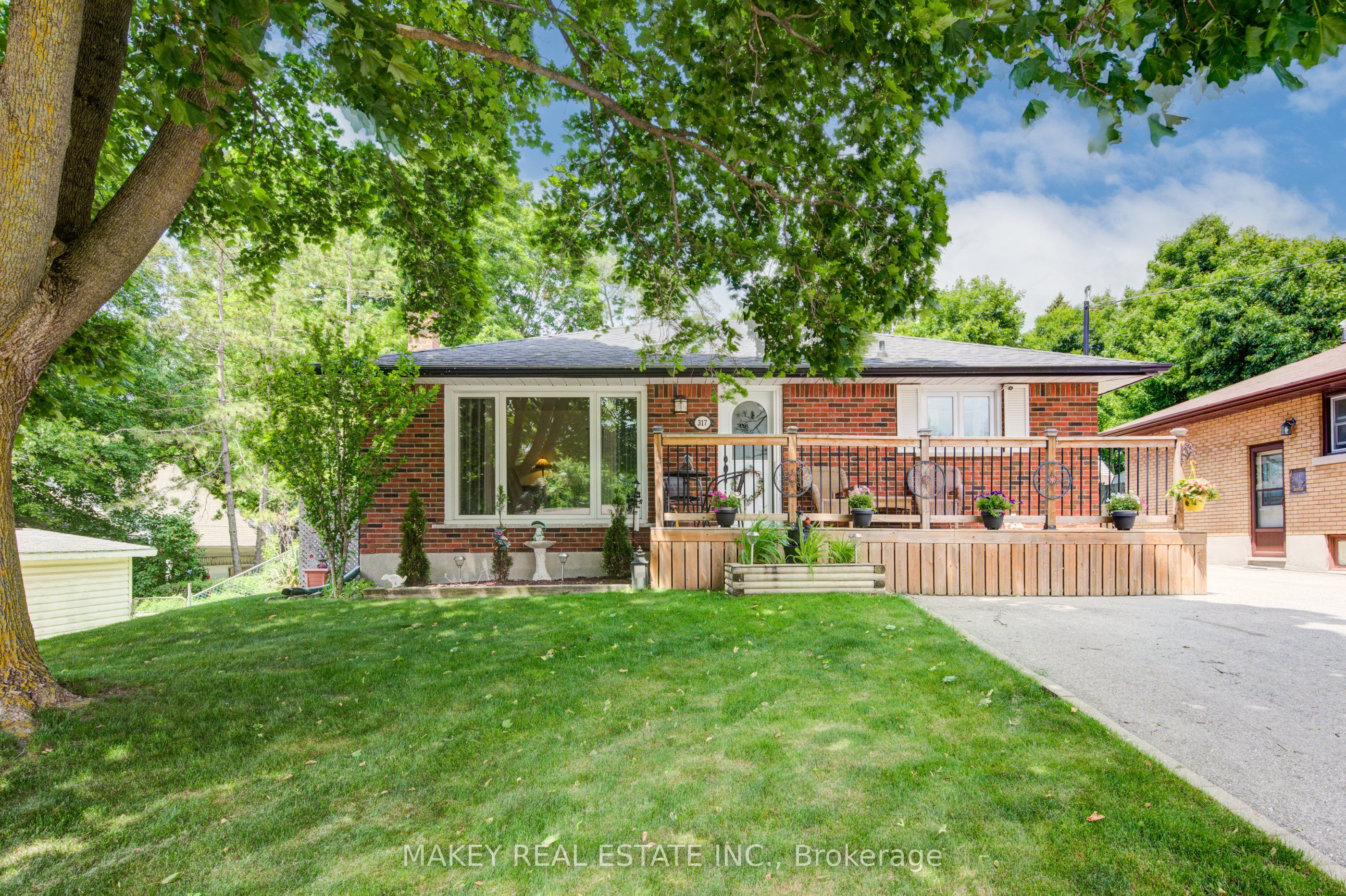 317 Spencer St Property Photo 1