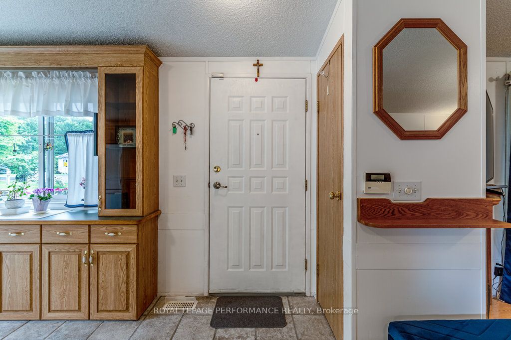 1080 Teena Colleen Private Property Photo 11