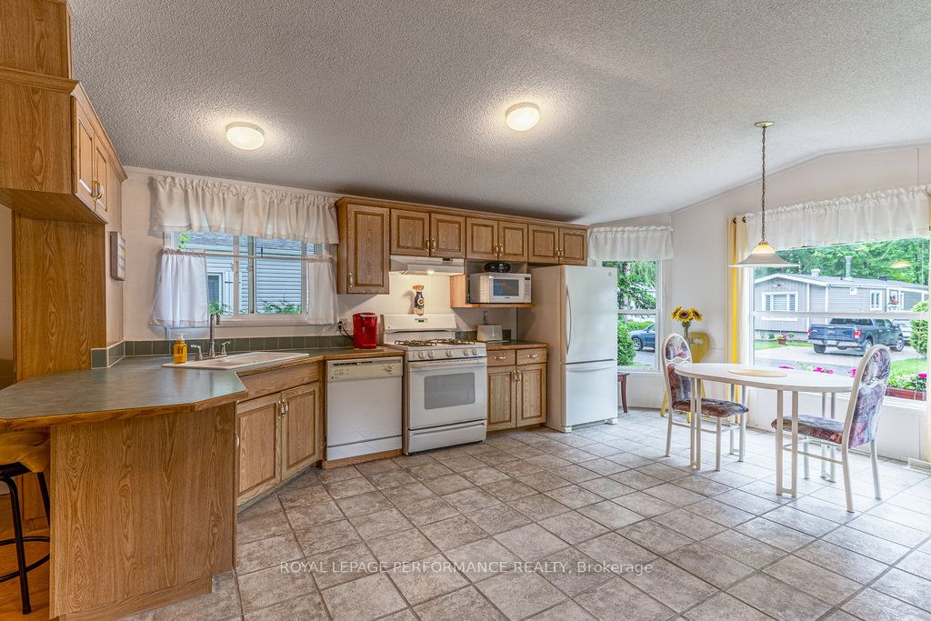 1080 Teena Colleen Private Property Photo 13
