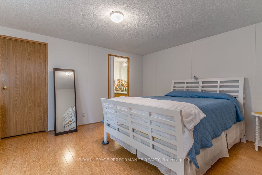 1080 Teena Colleen Private Property Photo 31