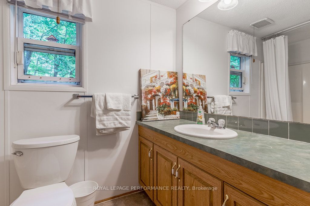 1080 Teena Colleen Private Property Photo 34