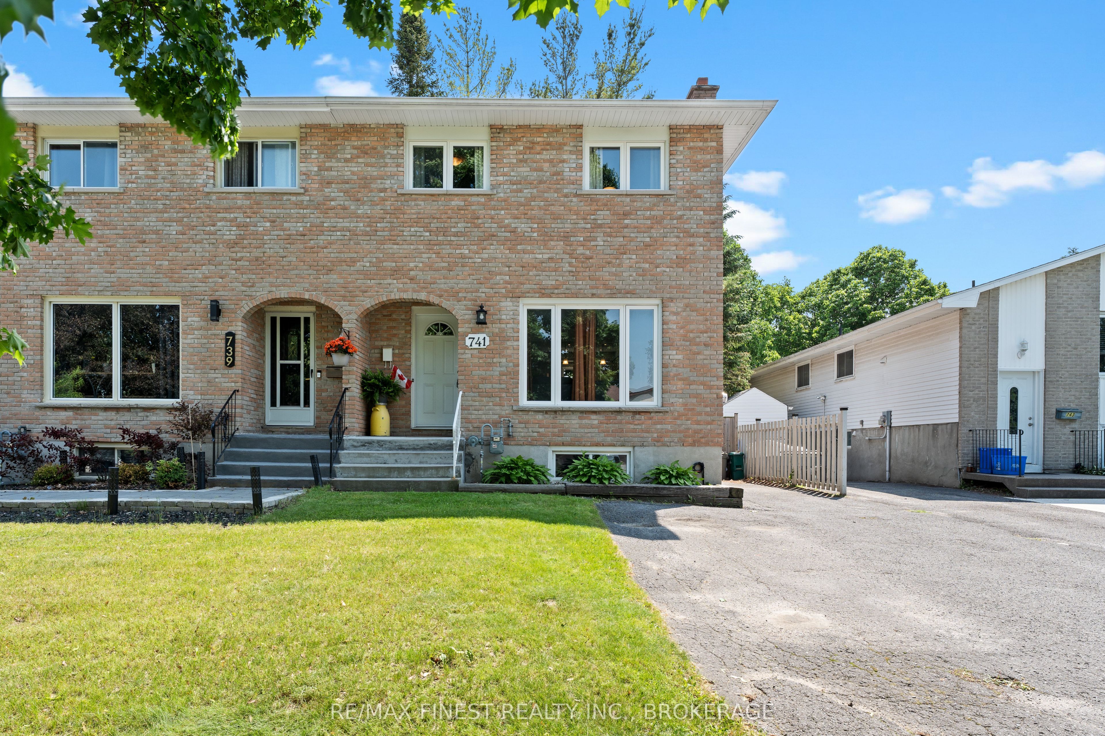 741 Grouse Crescent Property Photo 1