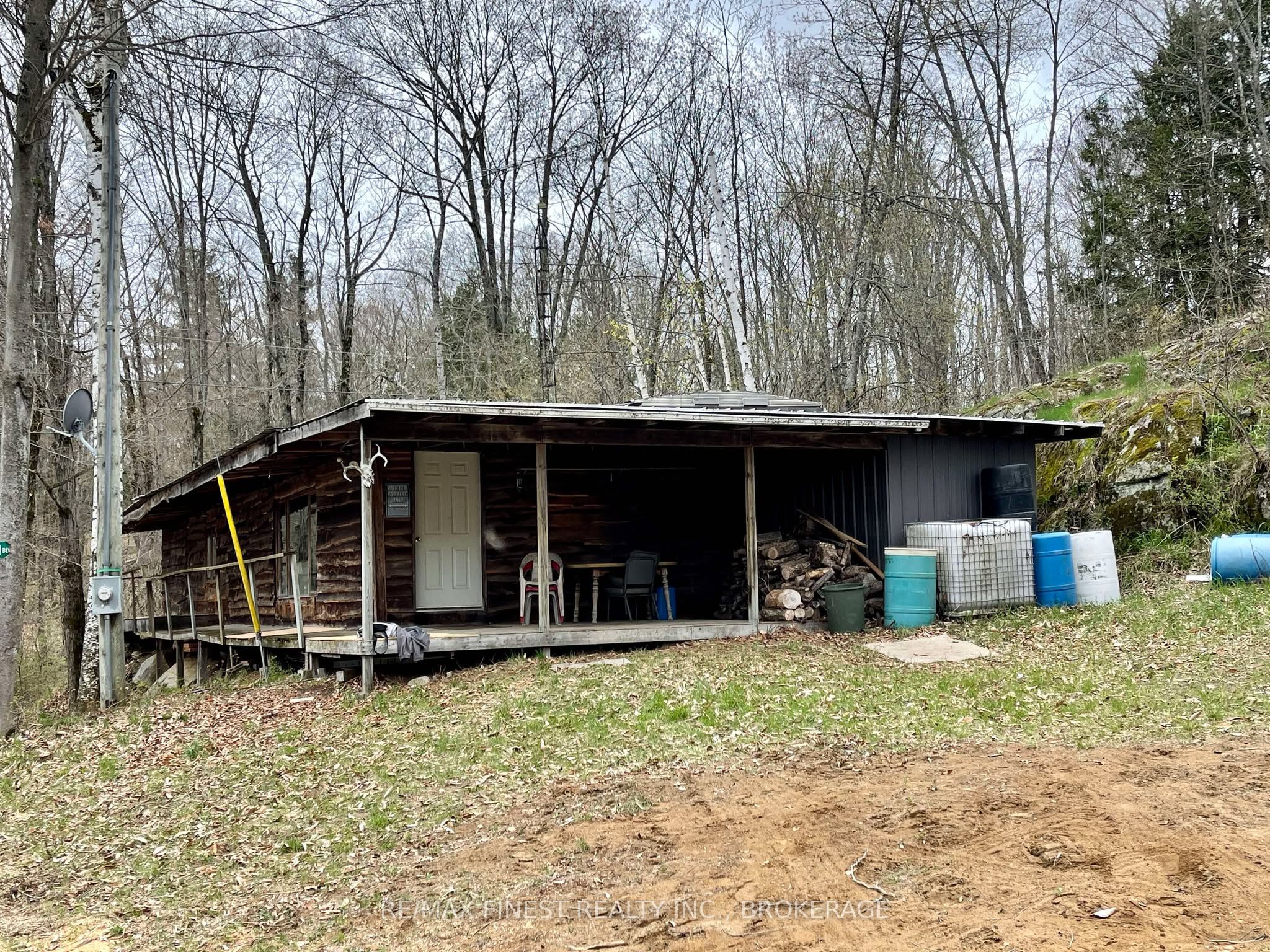 2183 Henderson Rd