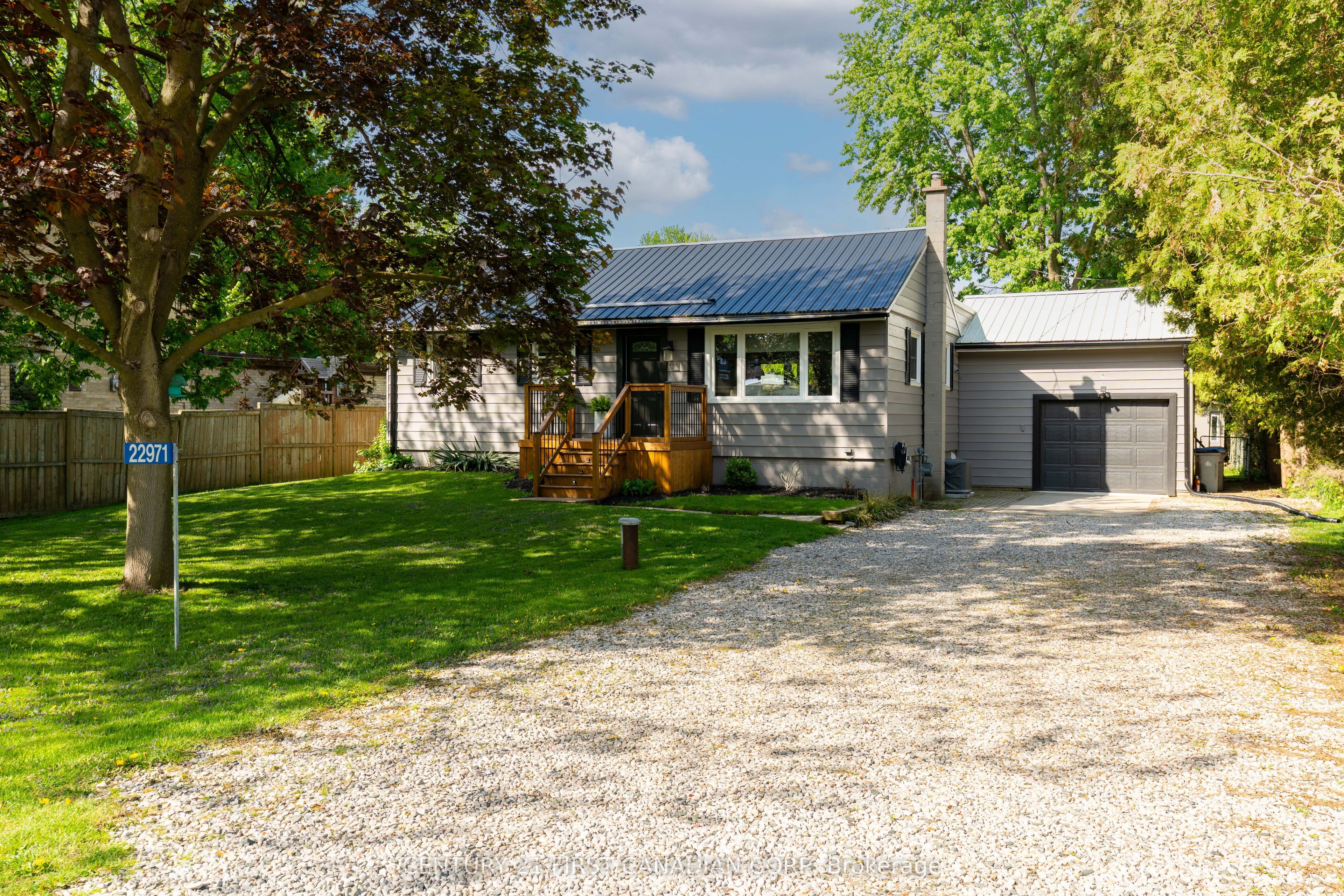 22971 Highbury Avenue Property Photo 1