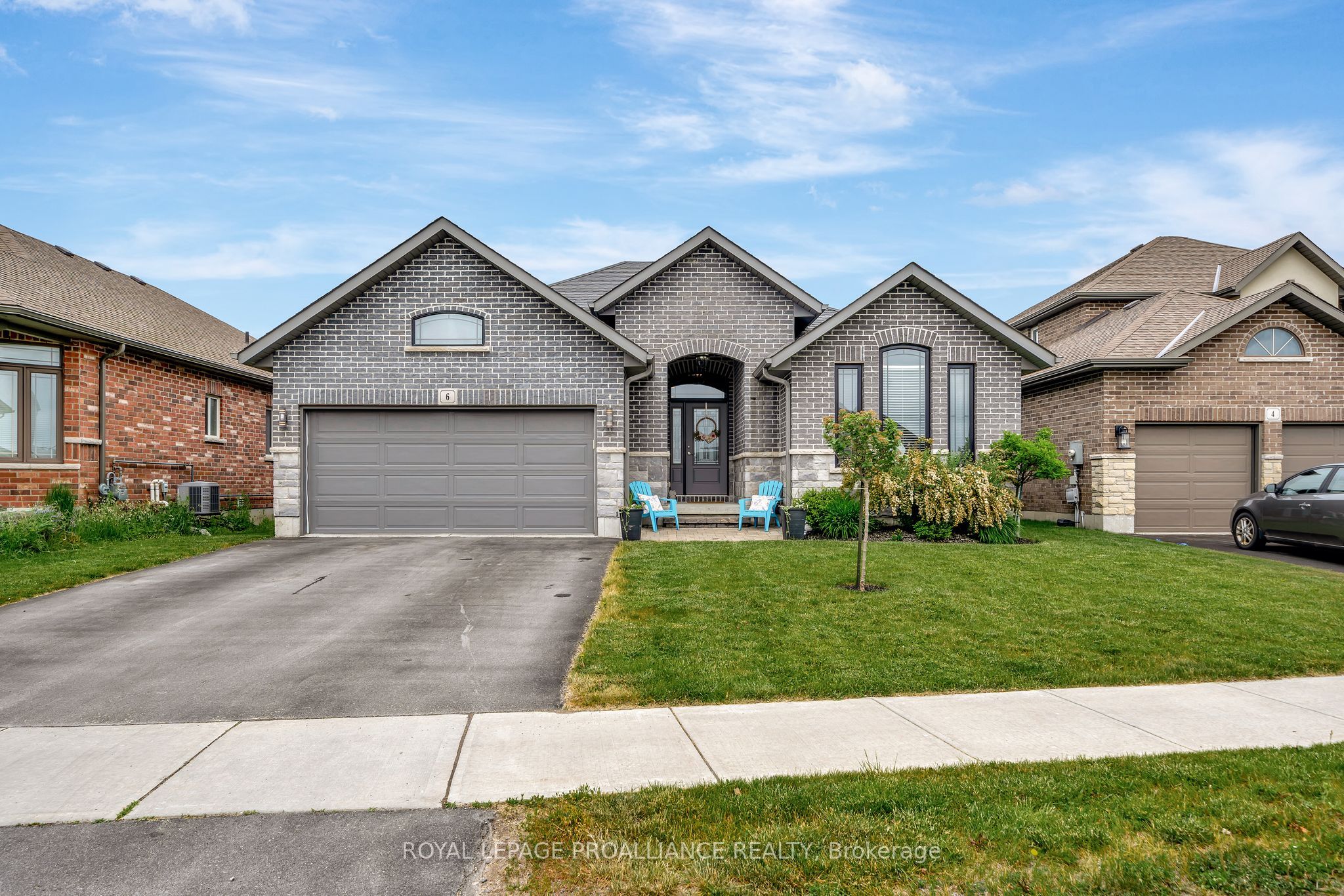 6 KEMPTON Avenue