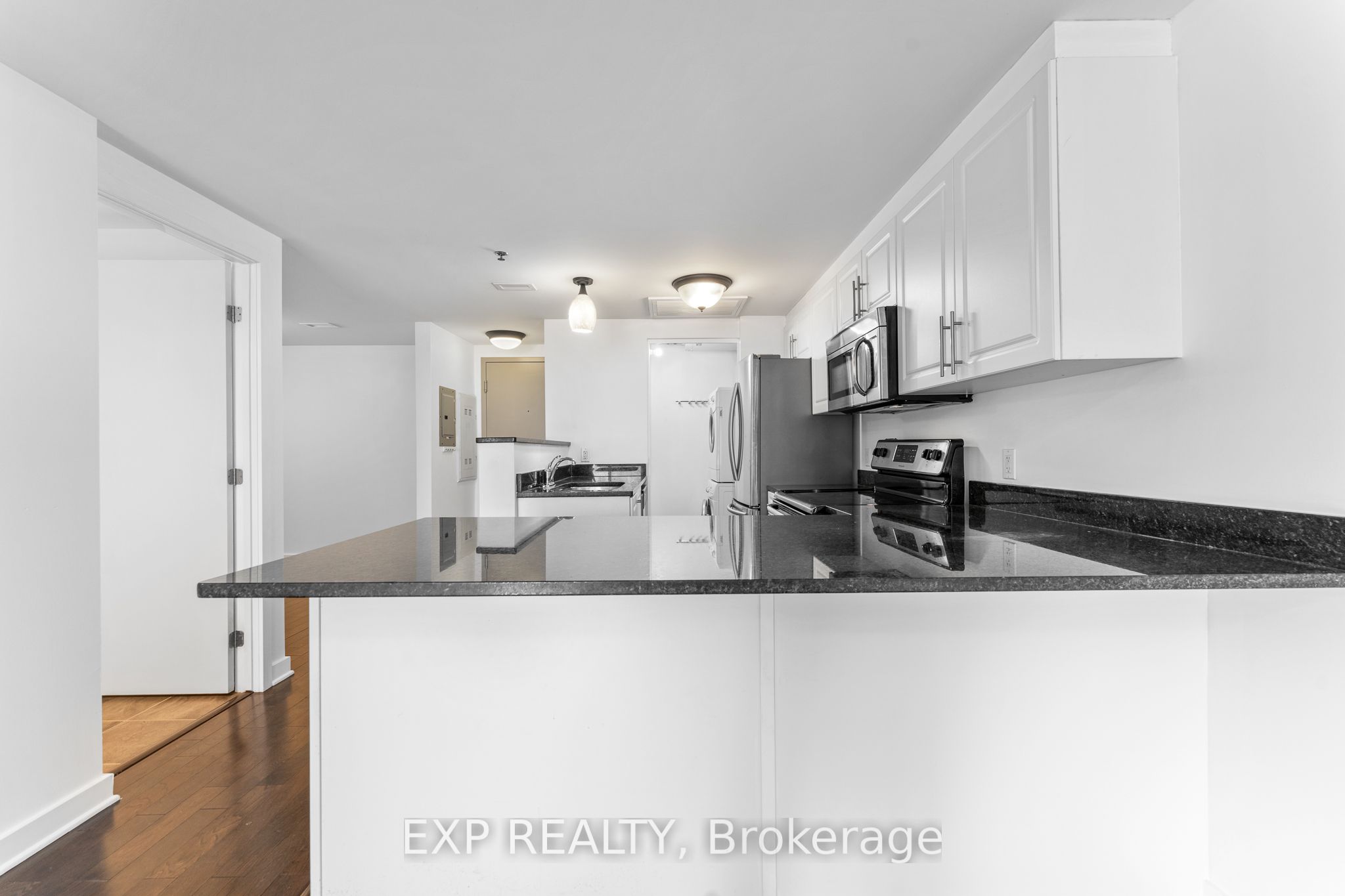 #403 - 456 King Edward Avenue Property Photo 9