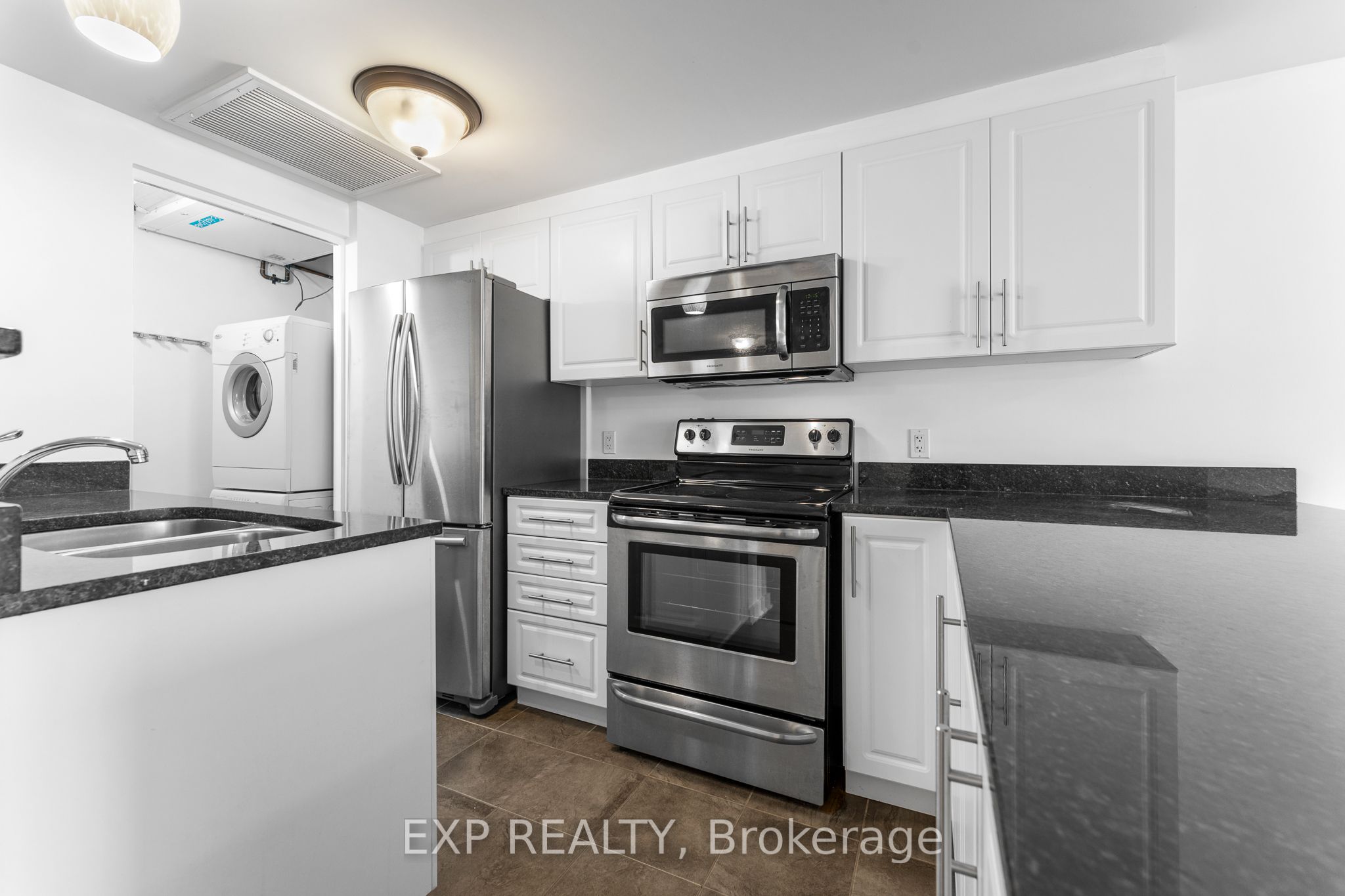 #403 - 456 King Edward Avenue Property Photo 12