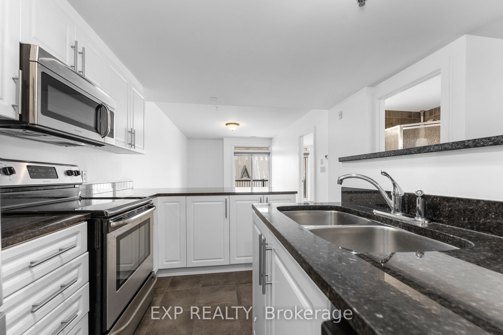 #403 - 456 King Edward Avenue Property Photo 15
