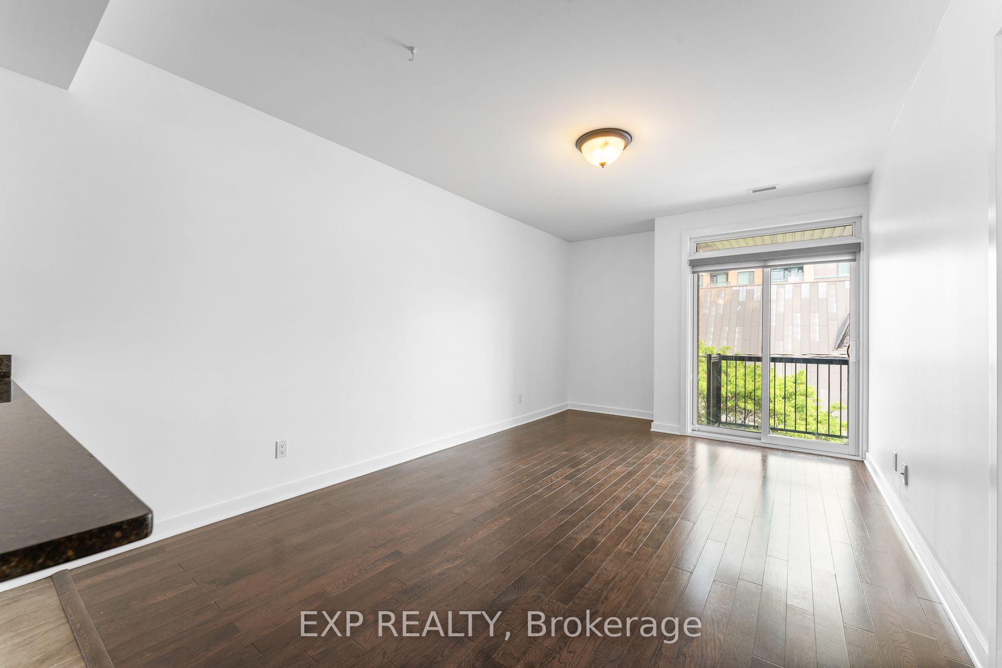 #403 - 456 King Edward Avenue Property Photo 16