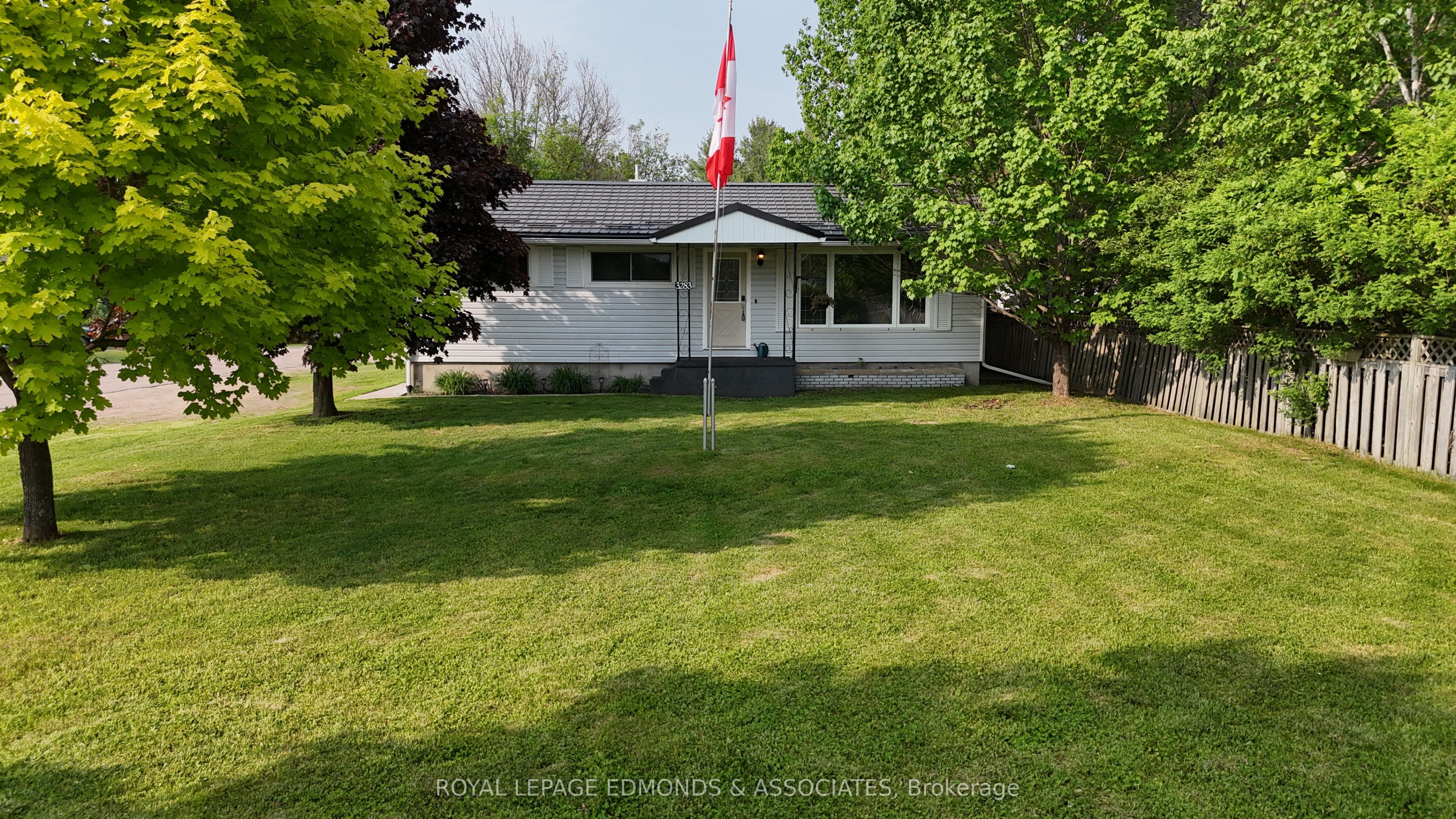 3283 Petawawa Boulevard Property Photo