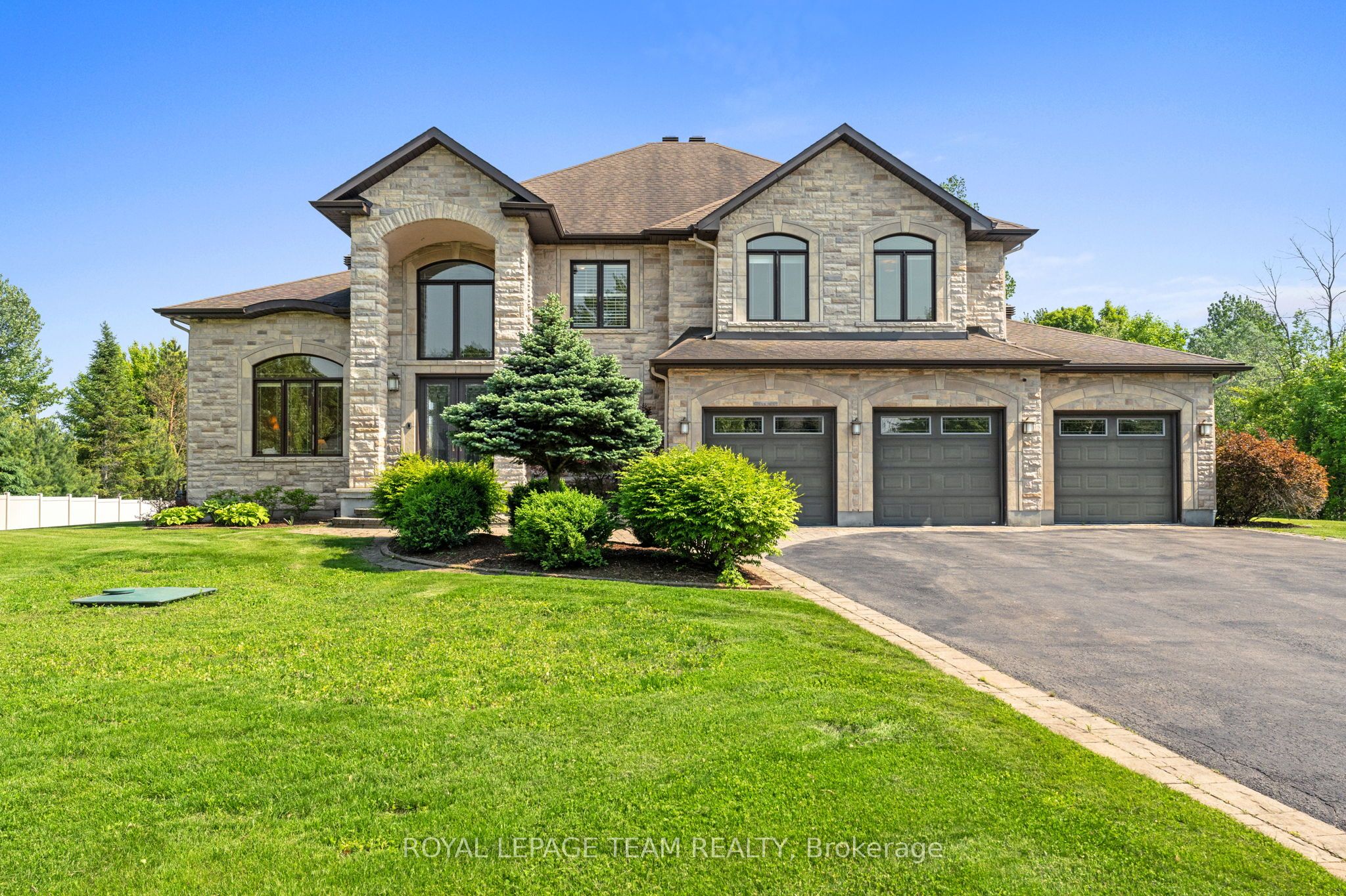 6132 Pebblewoods Drive Property Photo 4