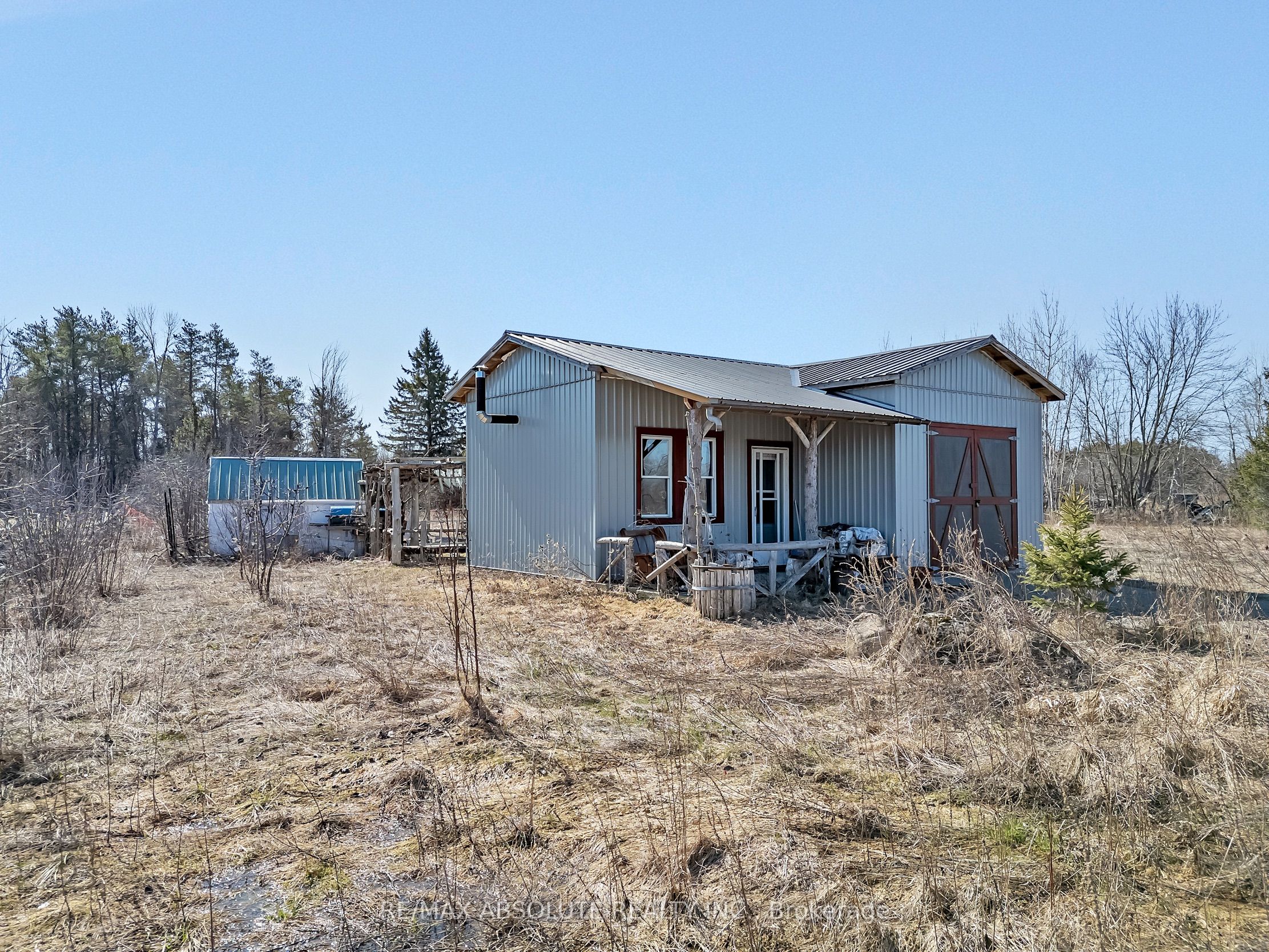 18 Wolford Centre Road Property Photo 1