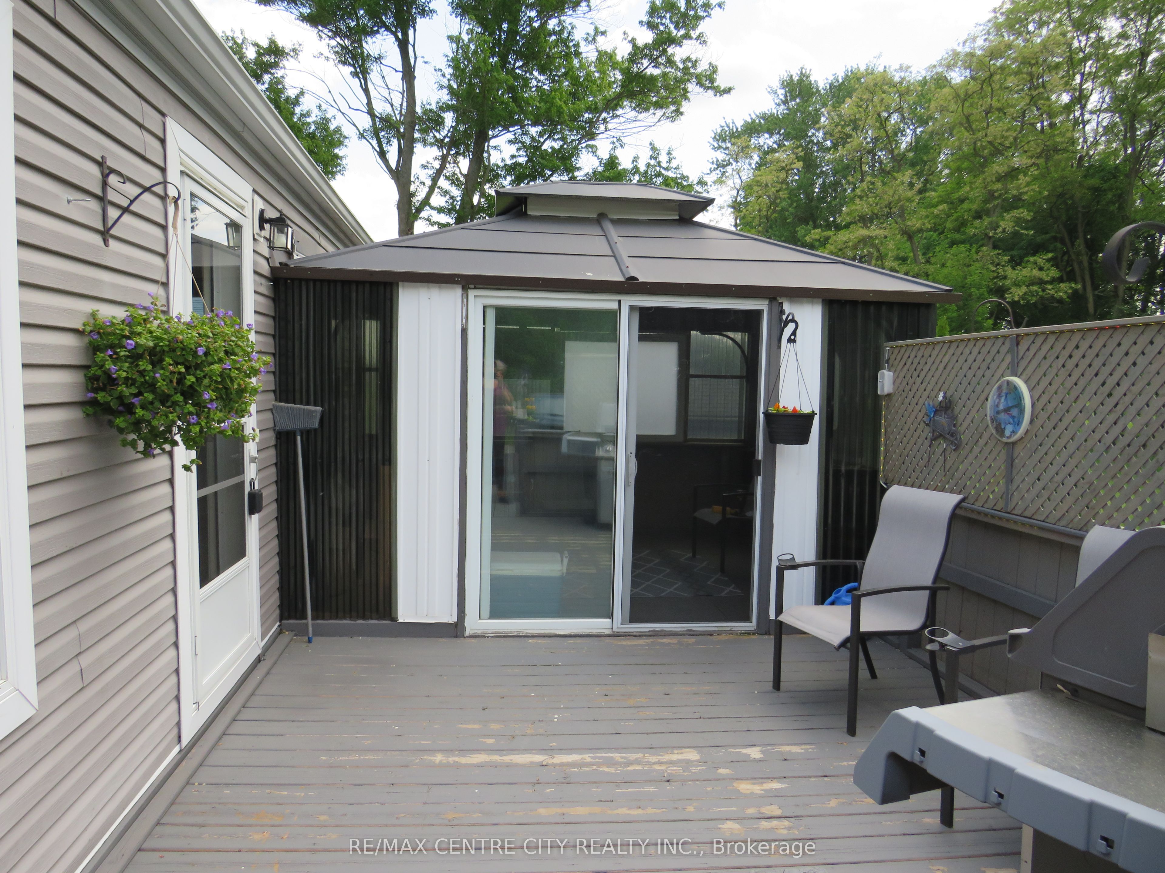 15895 Longwoods Road 106 Property Photo 4