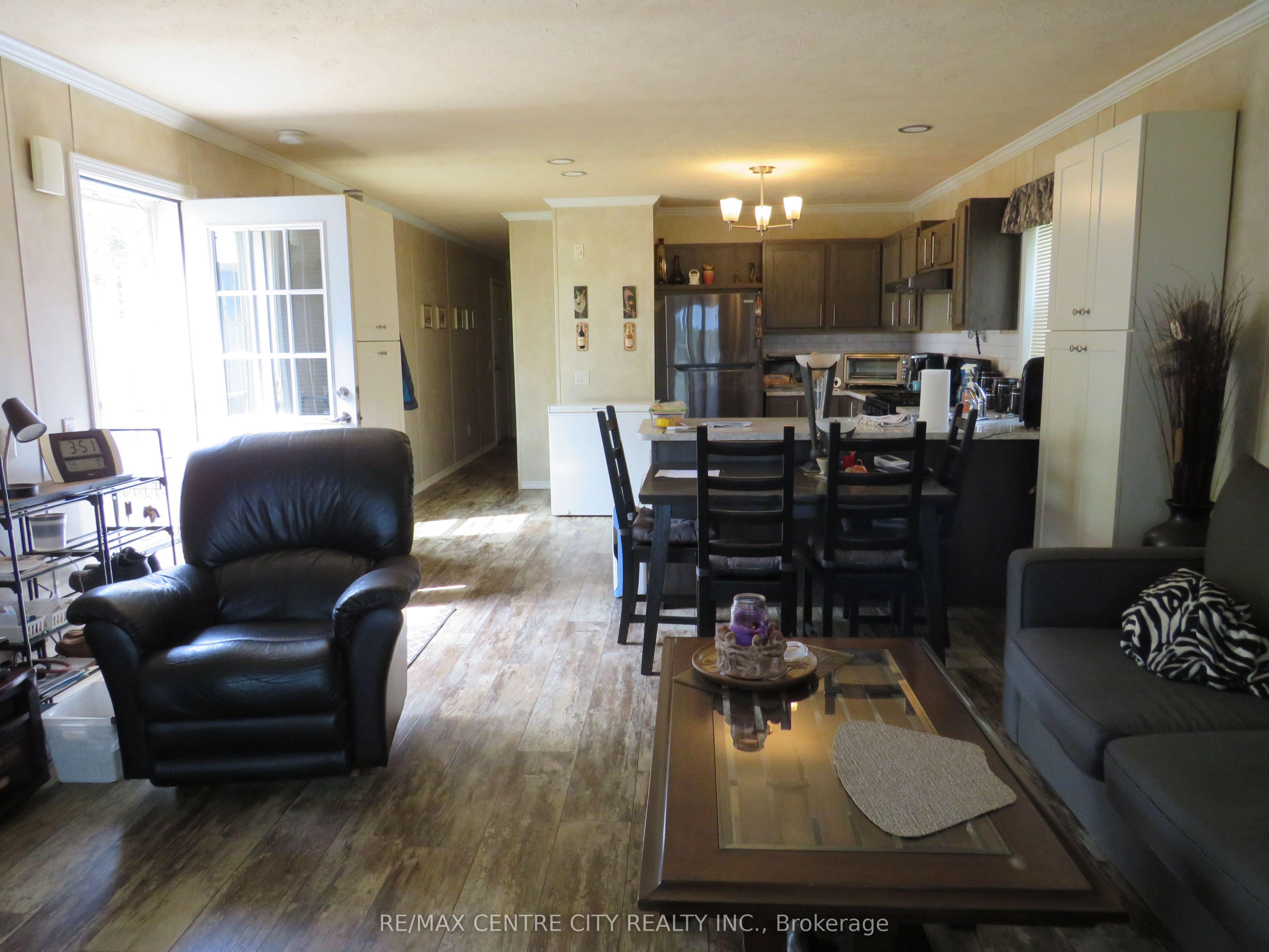 15895 Longwoods Road 106 Property Photo 10