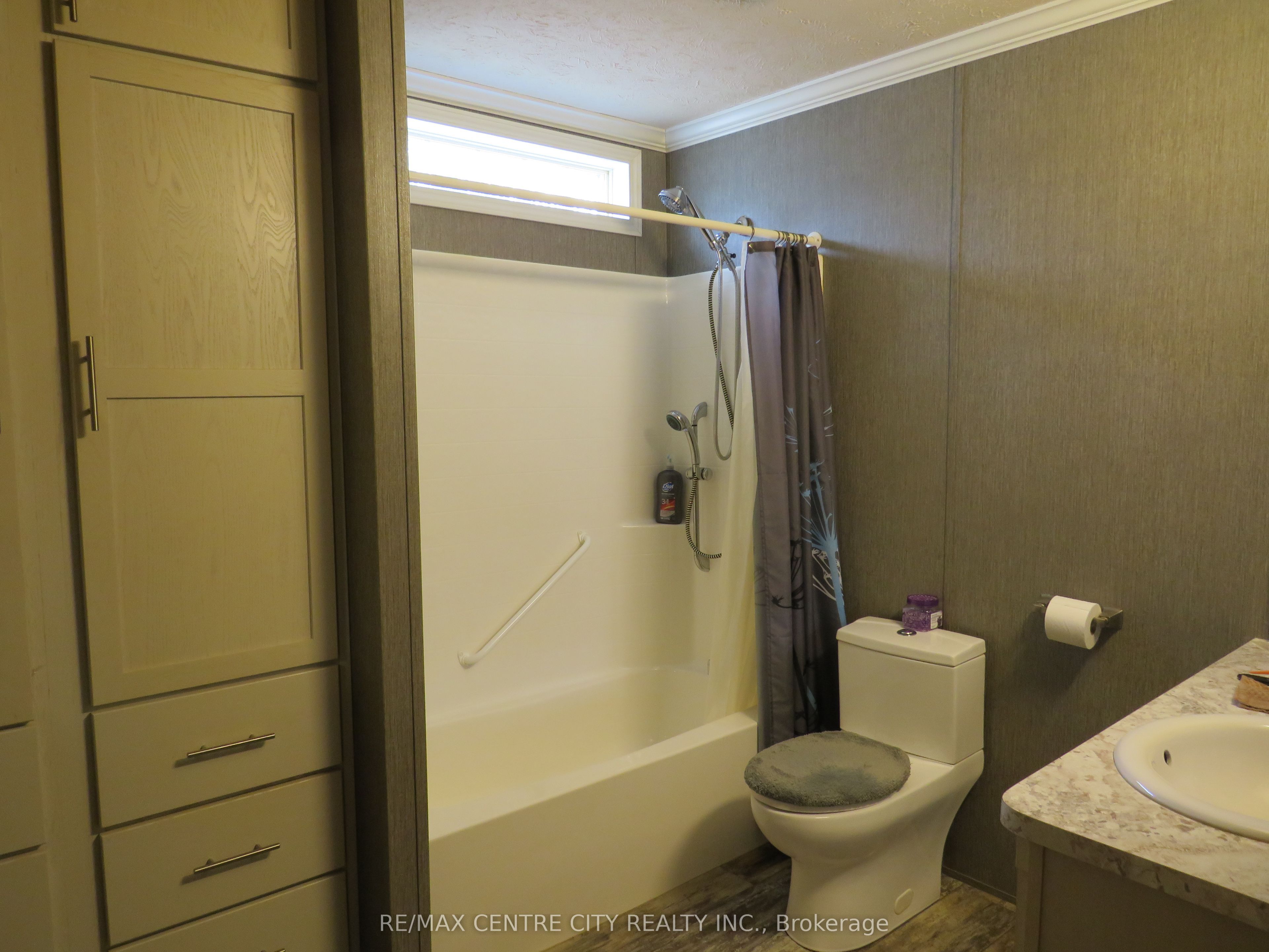 15895 Longwoods Road 106 Property Photo 12