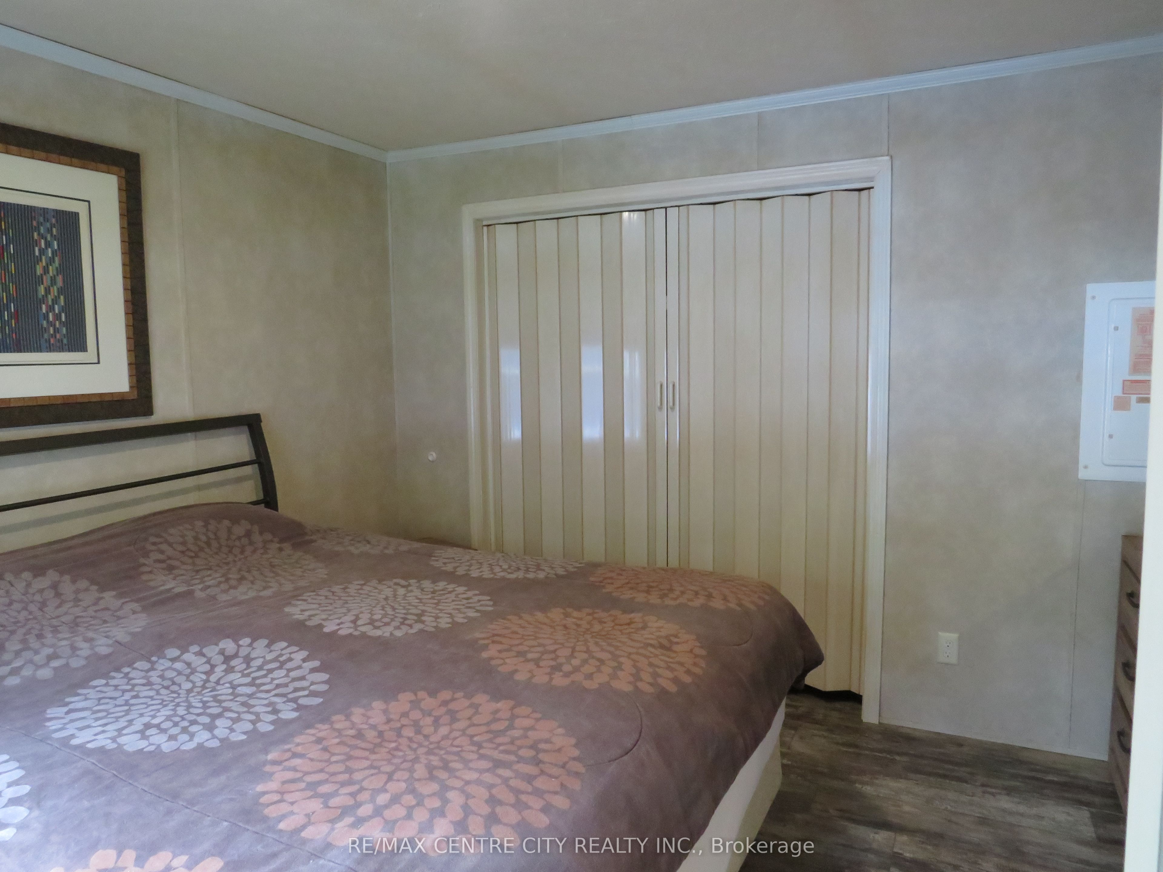 15895 Longwoods Road 106 Property Photo 15