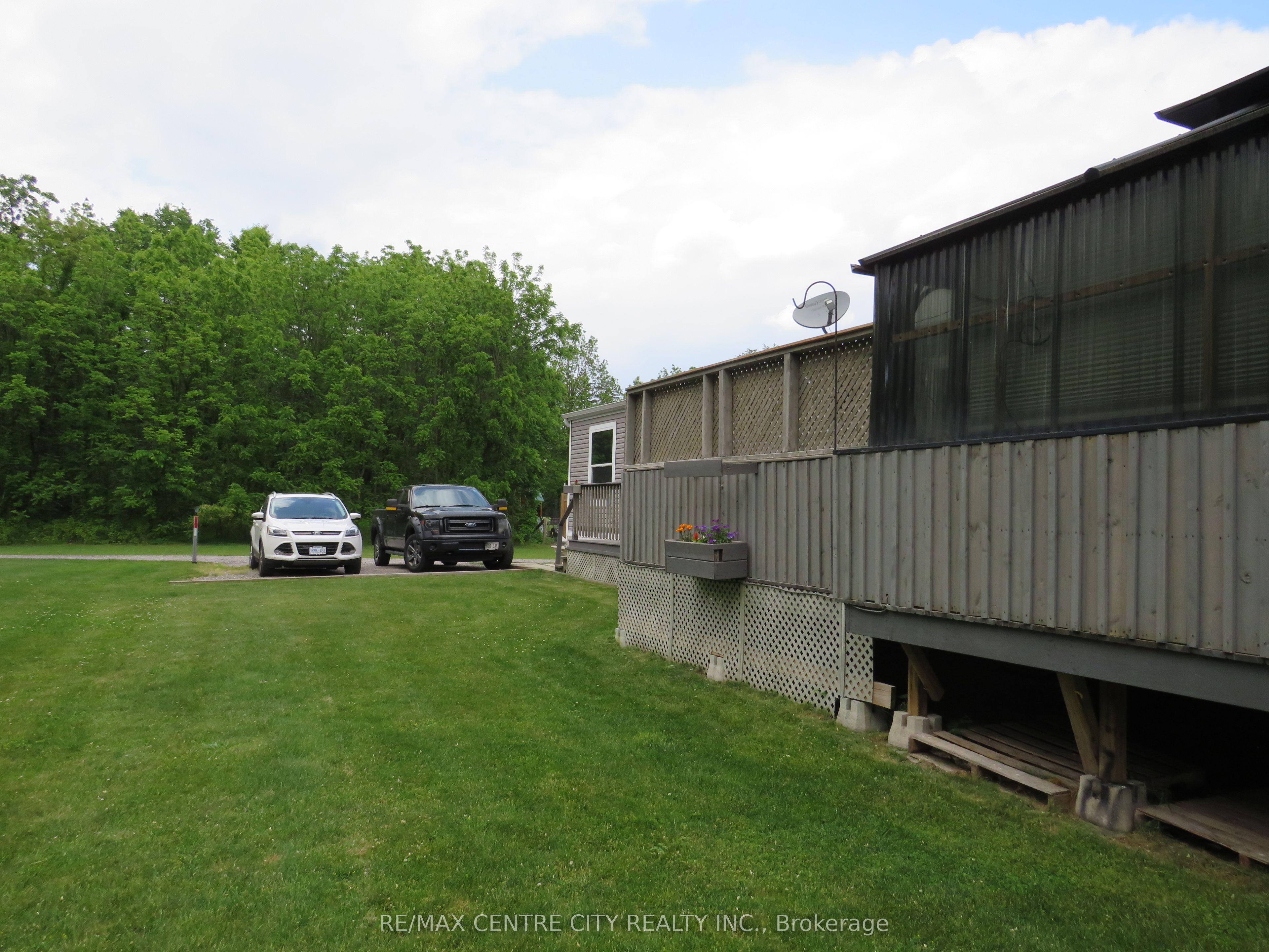 15895 Longwoods Road 106 Property Photo 20