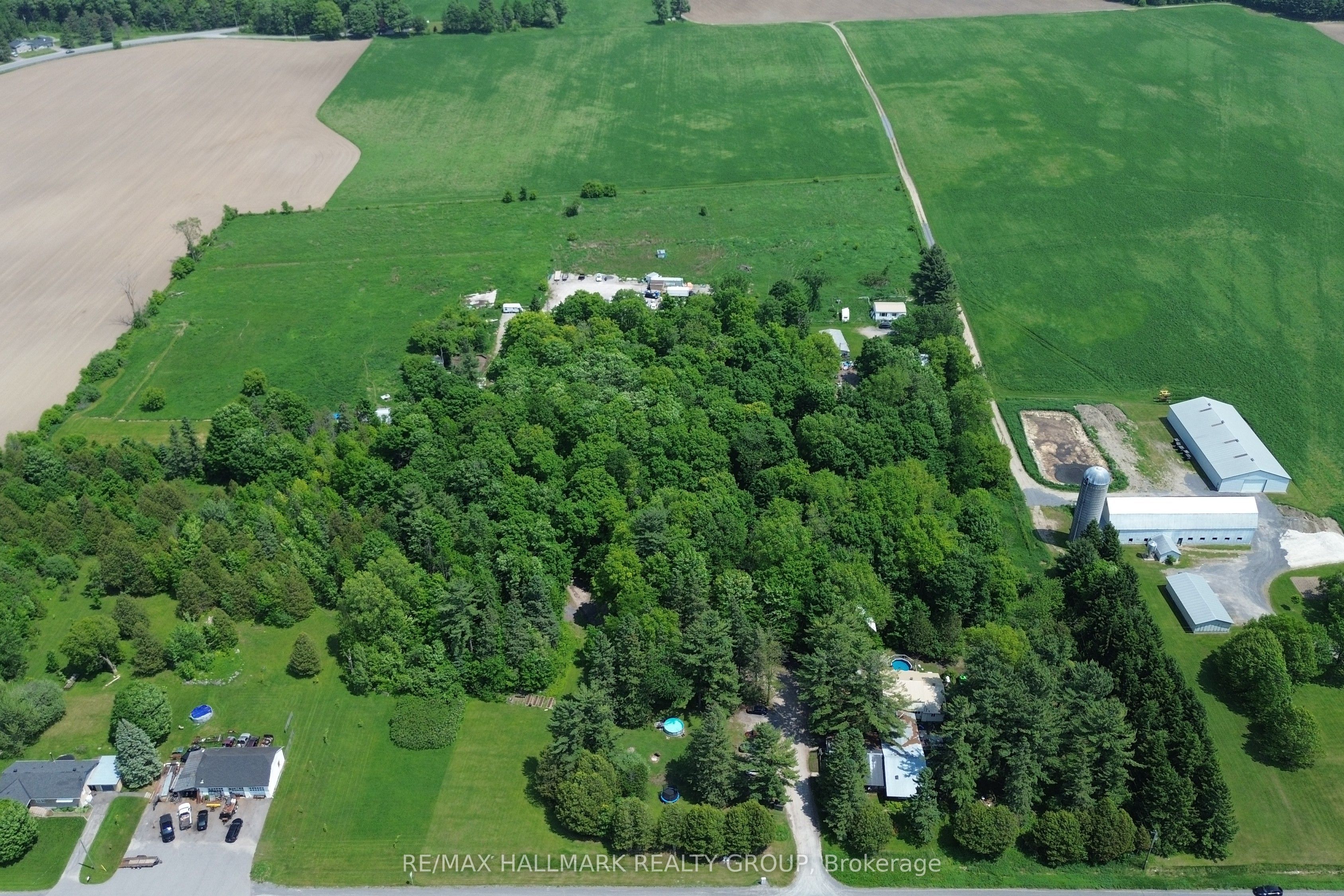 1675 Dunning Road Property Photo 4