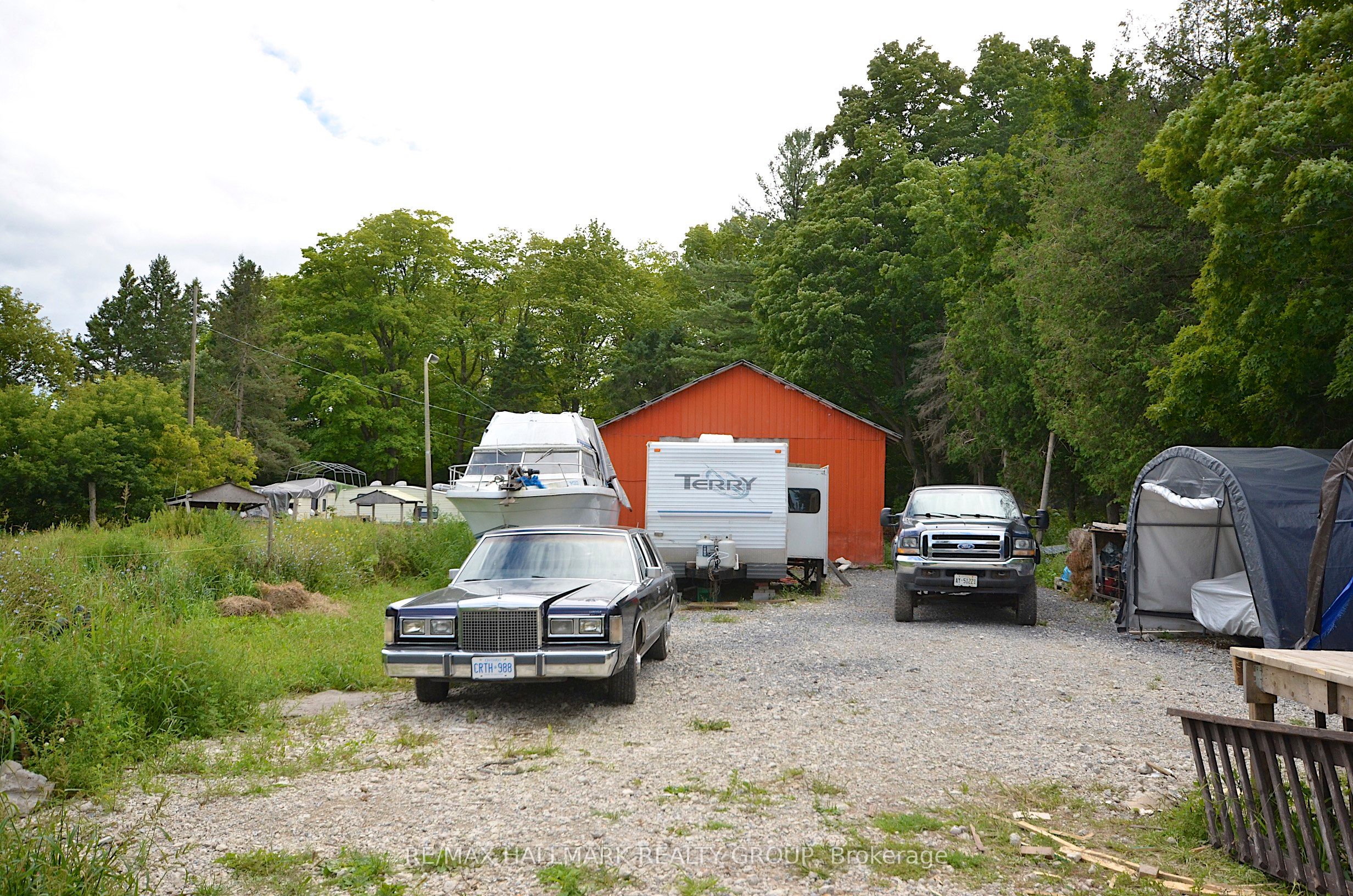 1675 Dunning Road Property Photo 36