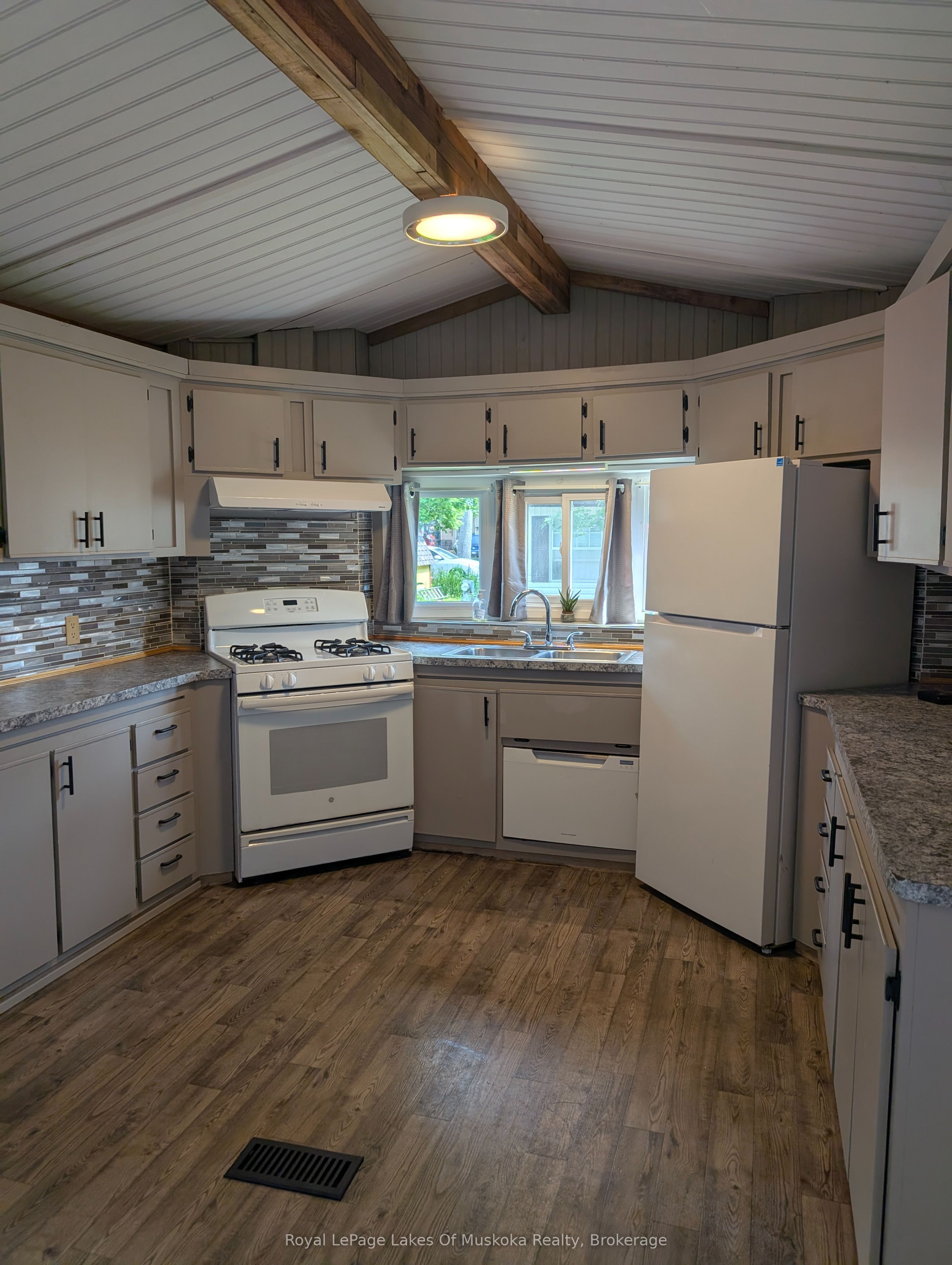 1007 Racoon Road 48 Property Photo 9
