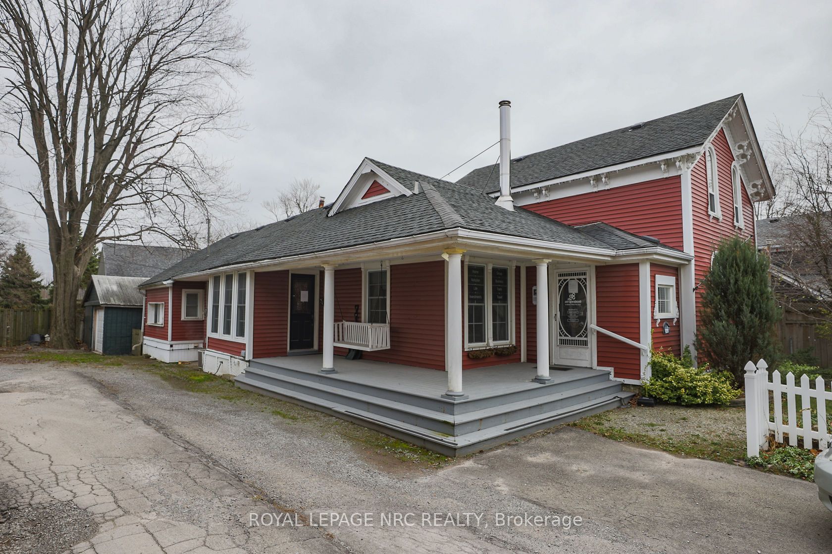 264 Ridge Road N Property Photo 3