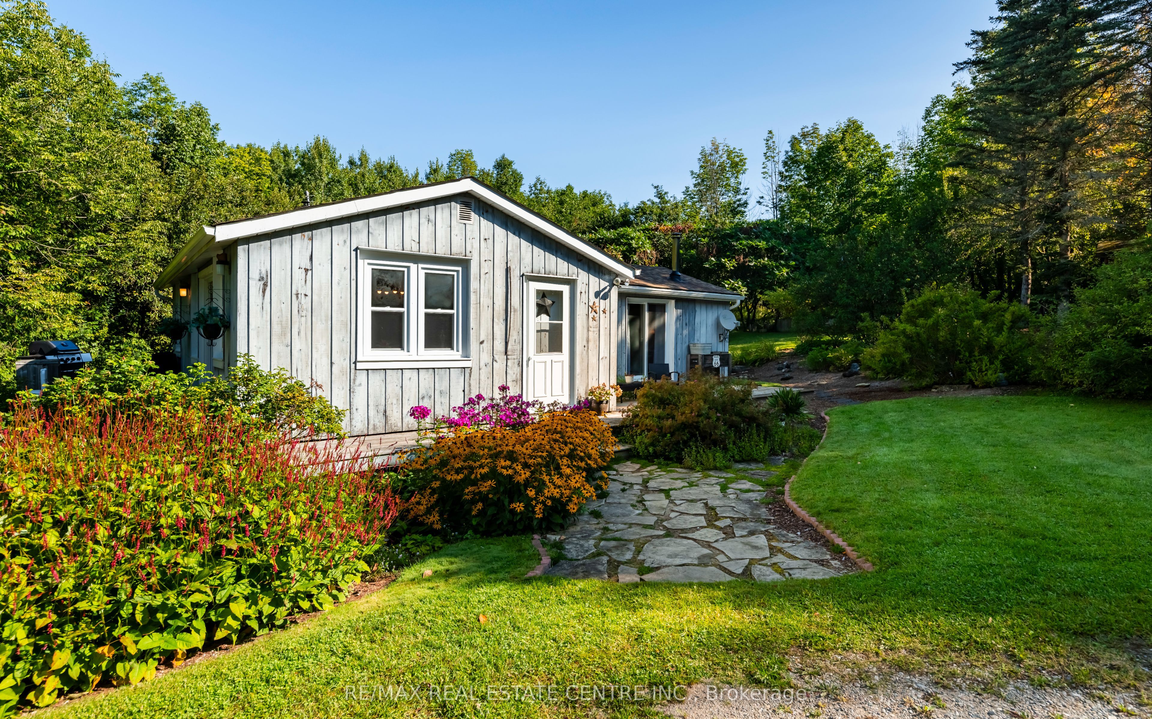637217 Prince Of Wales Road Property Photo 1