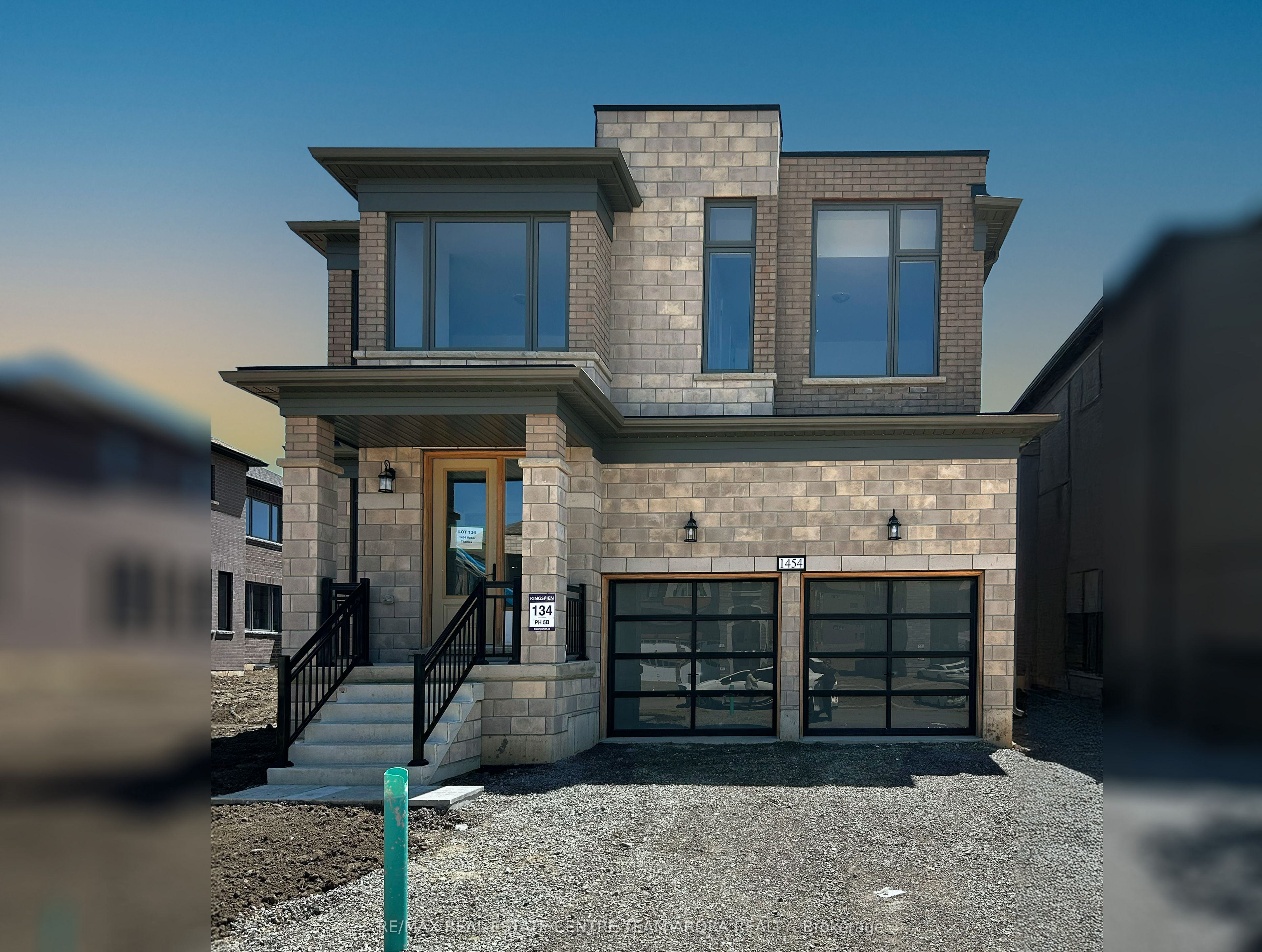 1454 Upper Thames Drive Property Photo 1