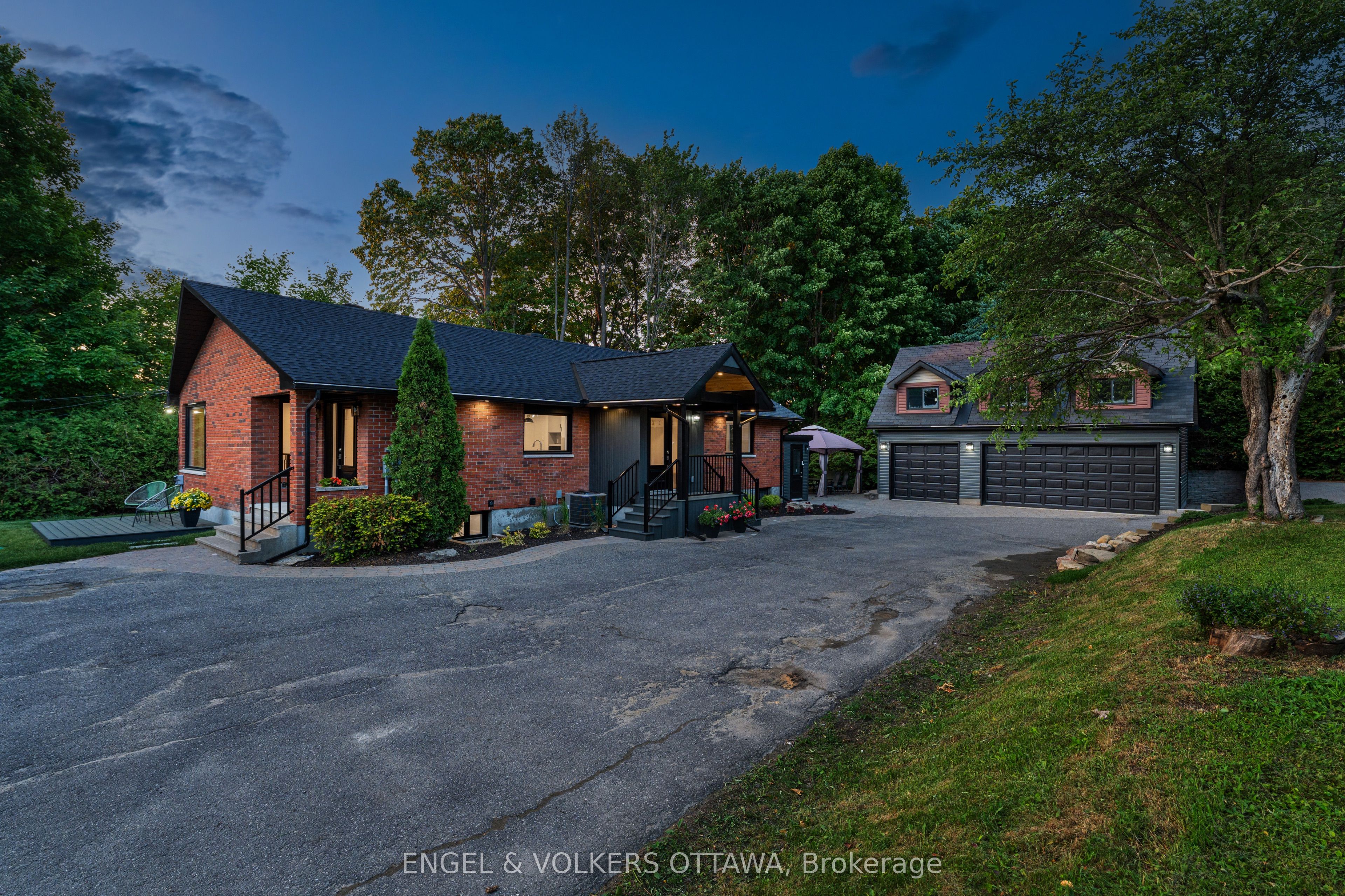 2326 Stoney Lane Property Photo 1