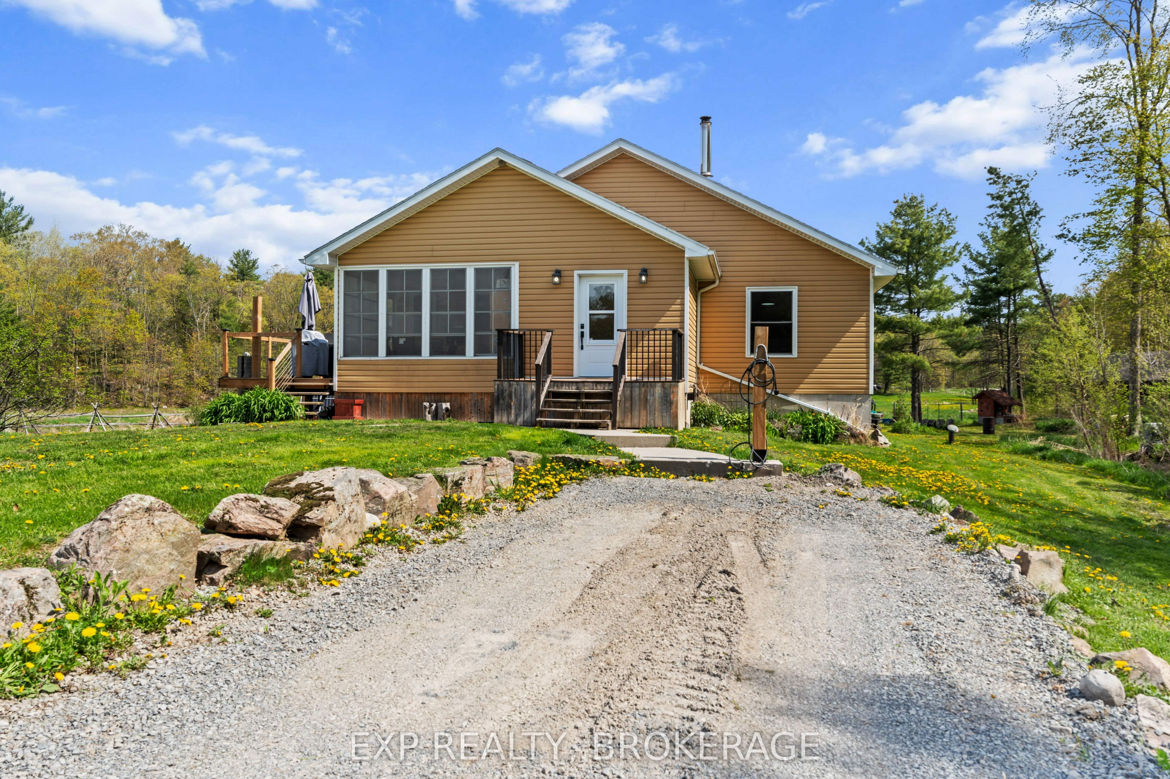 36 Traverse Lake Lane Property Photo 1