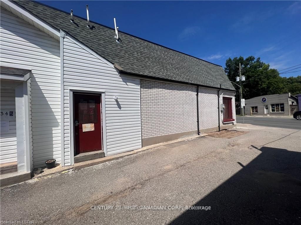 745 & 749 Hamilton Road Property Photo 9