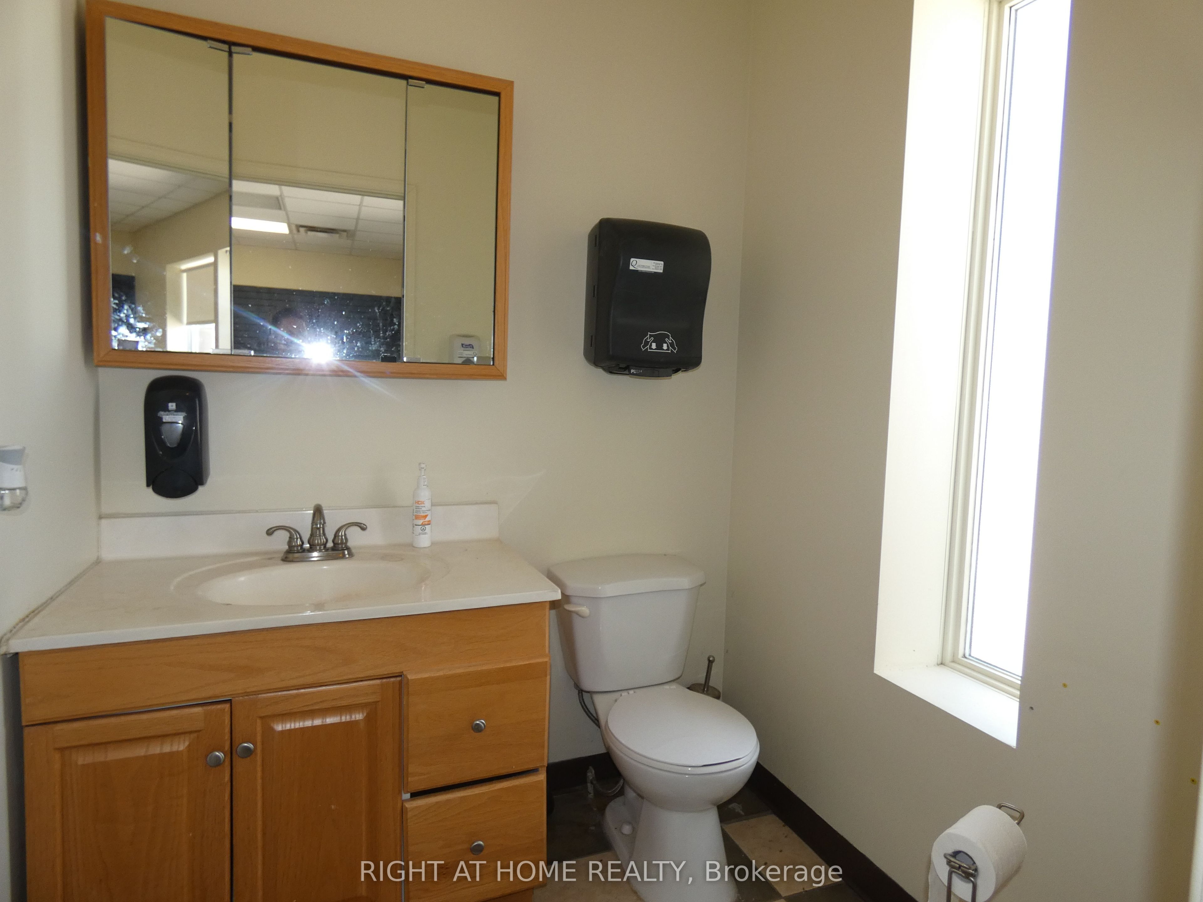 1319 Hammond Street Property Photo 7