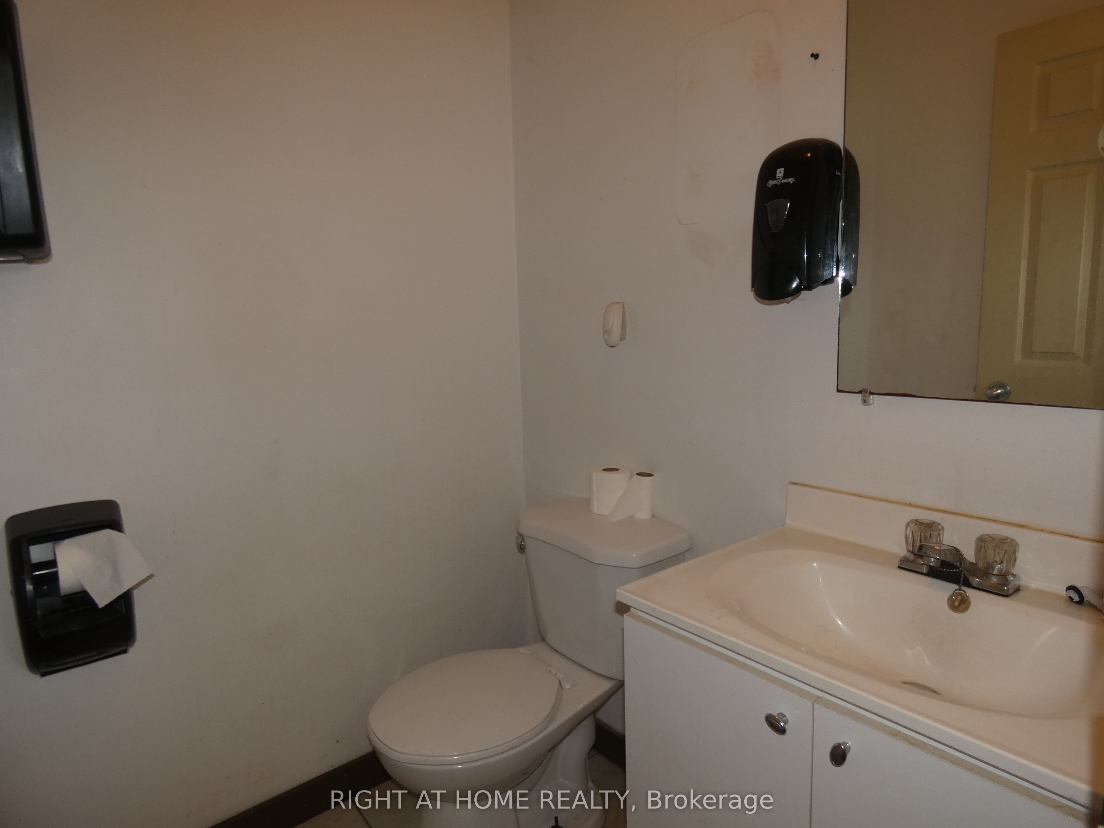 1319 Hammond Street Property Photo 15