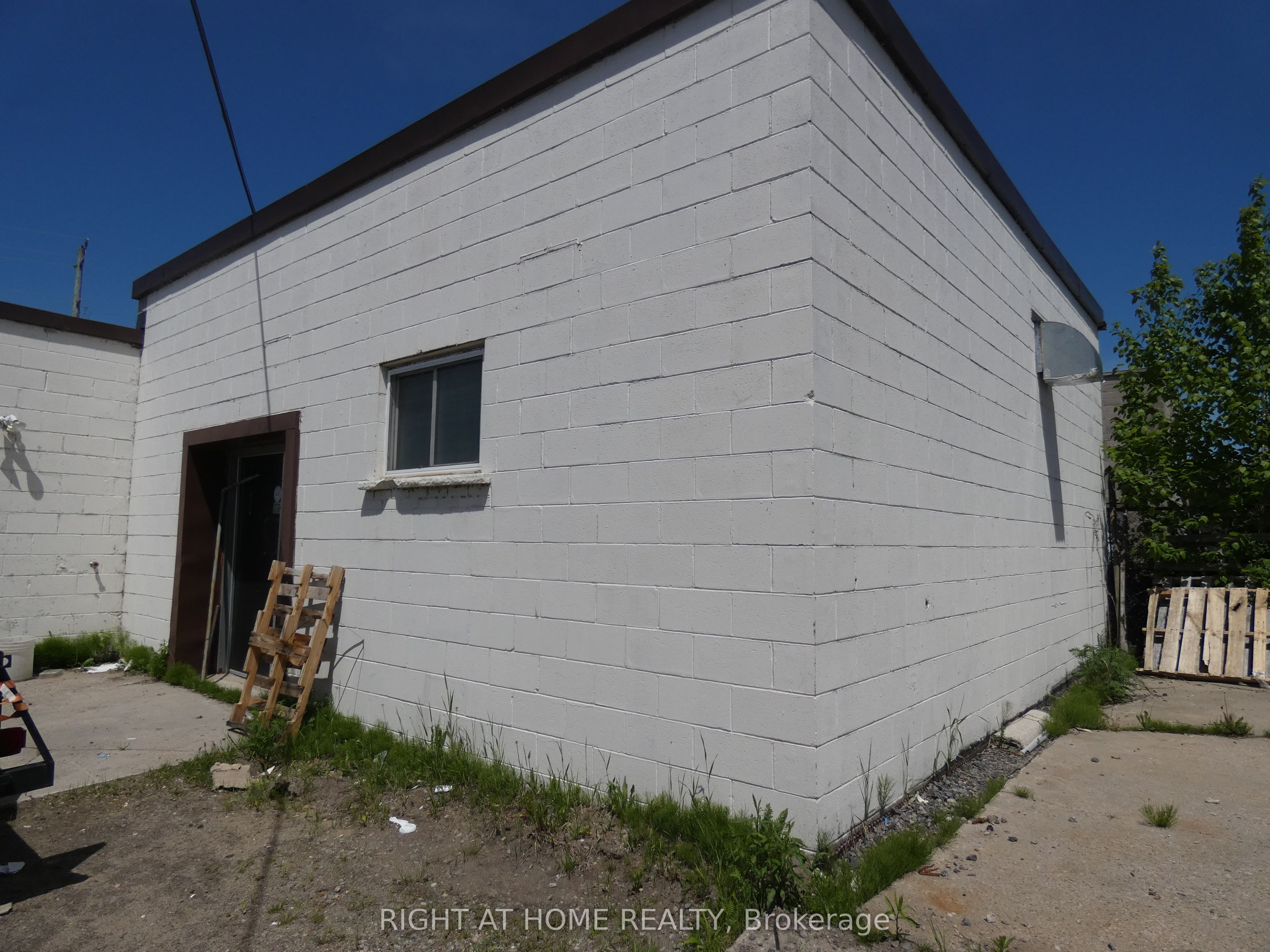 1319 Hammond Street Property Photo 22
