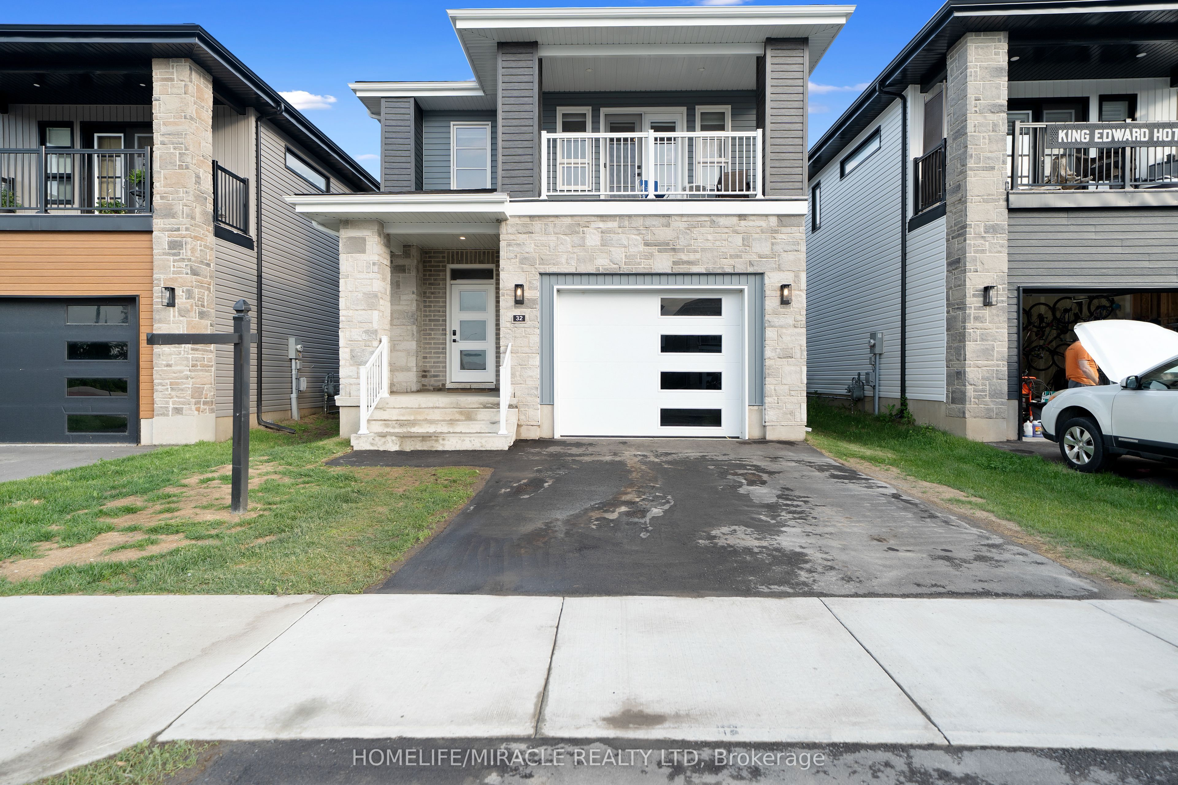 32 Walden Pond Drive Property Photo 1