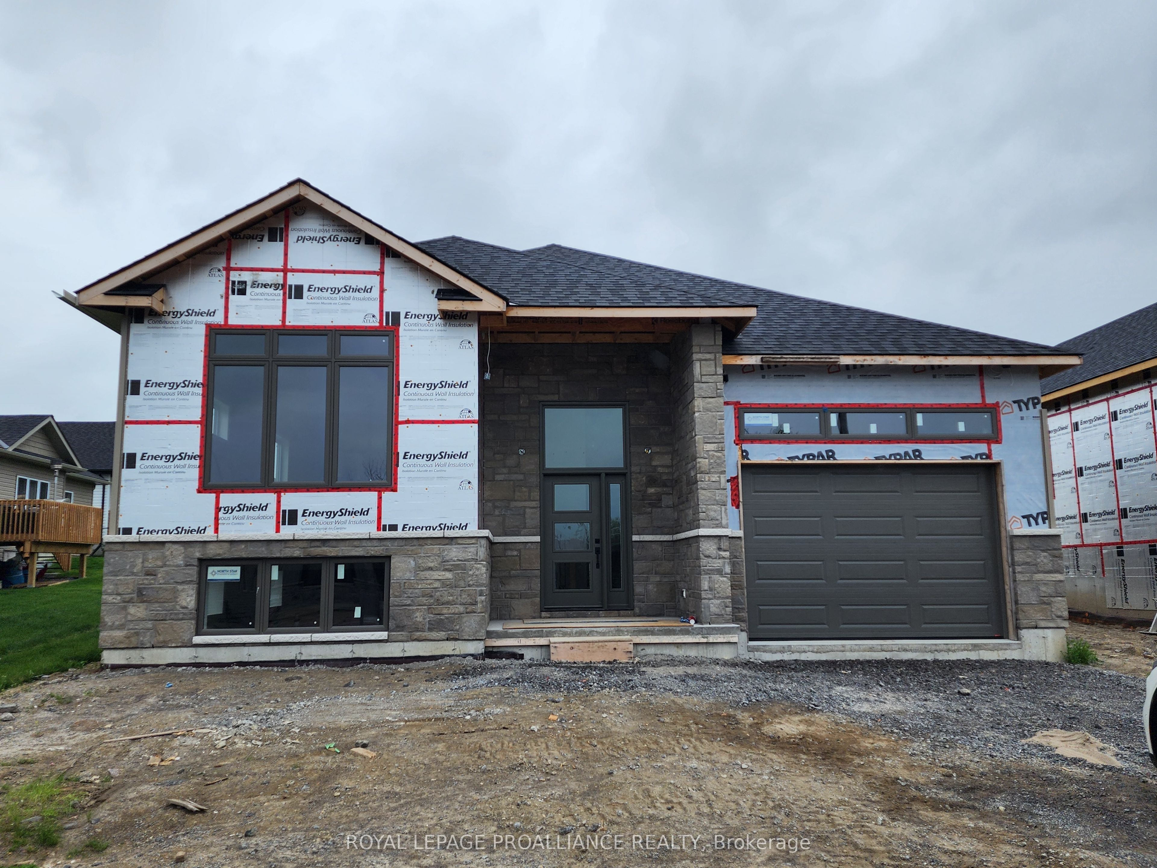 14 Cedarwood St Property Photo 1