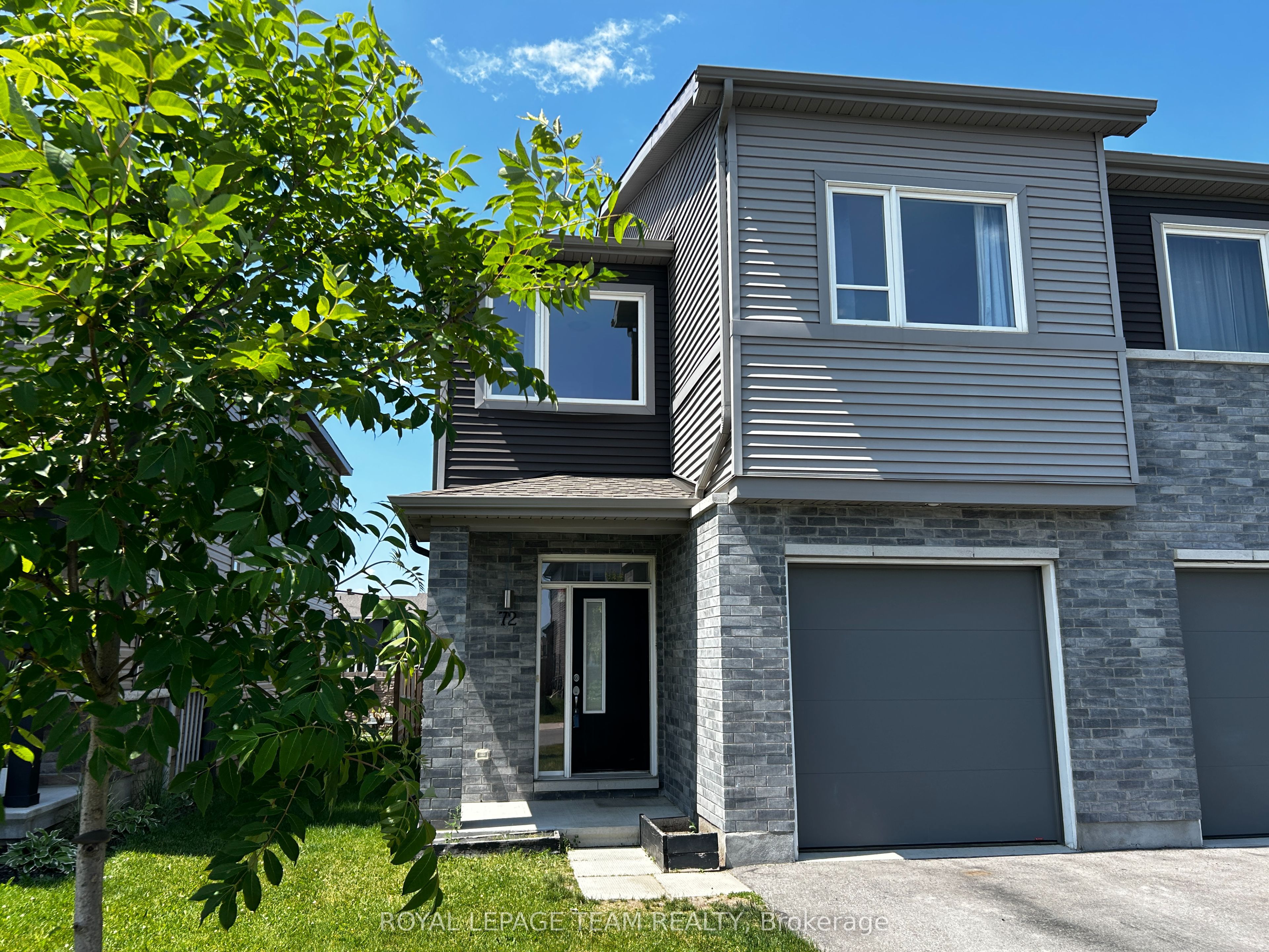72 Riddell Street Property Photo 1