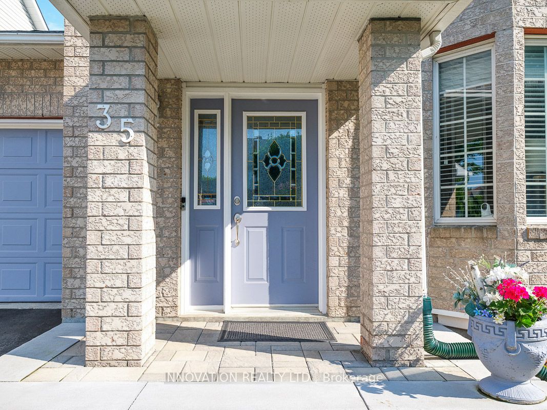 35 Summerwind Crescent Property Photo 2